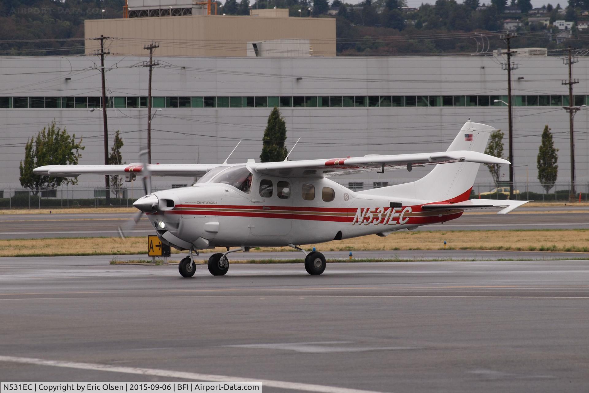 N531EC, 1981 Cessna P210N Pressurised Centurion C/N P21000725, Cessna P210 taxing to the parking ramp.
