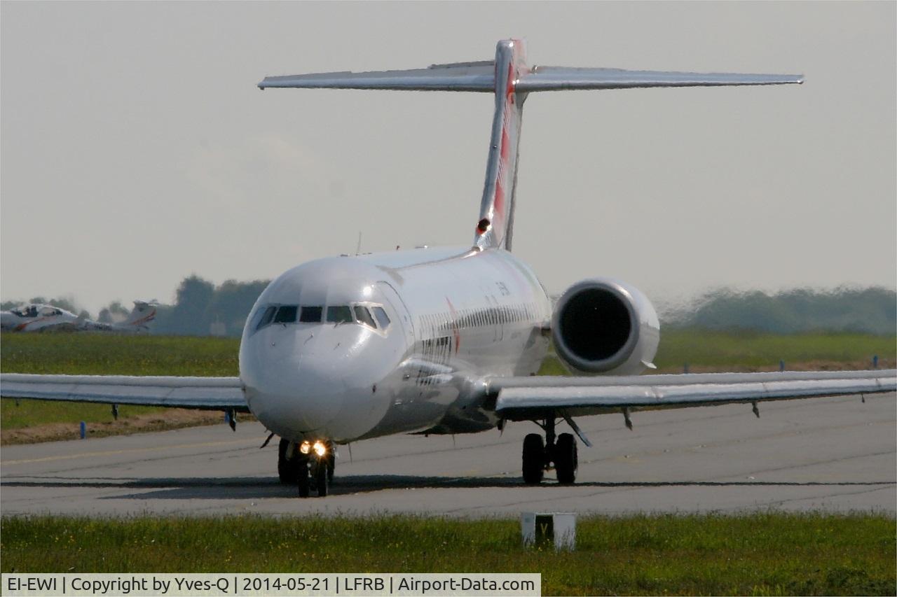 EI-EWI, 2003 Boeing 717-2BL C/N 55170, Boeing 717-2BL, Taxiing to boarding area, Brest-Bretagne Airport (LFRB-BES)