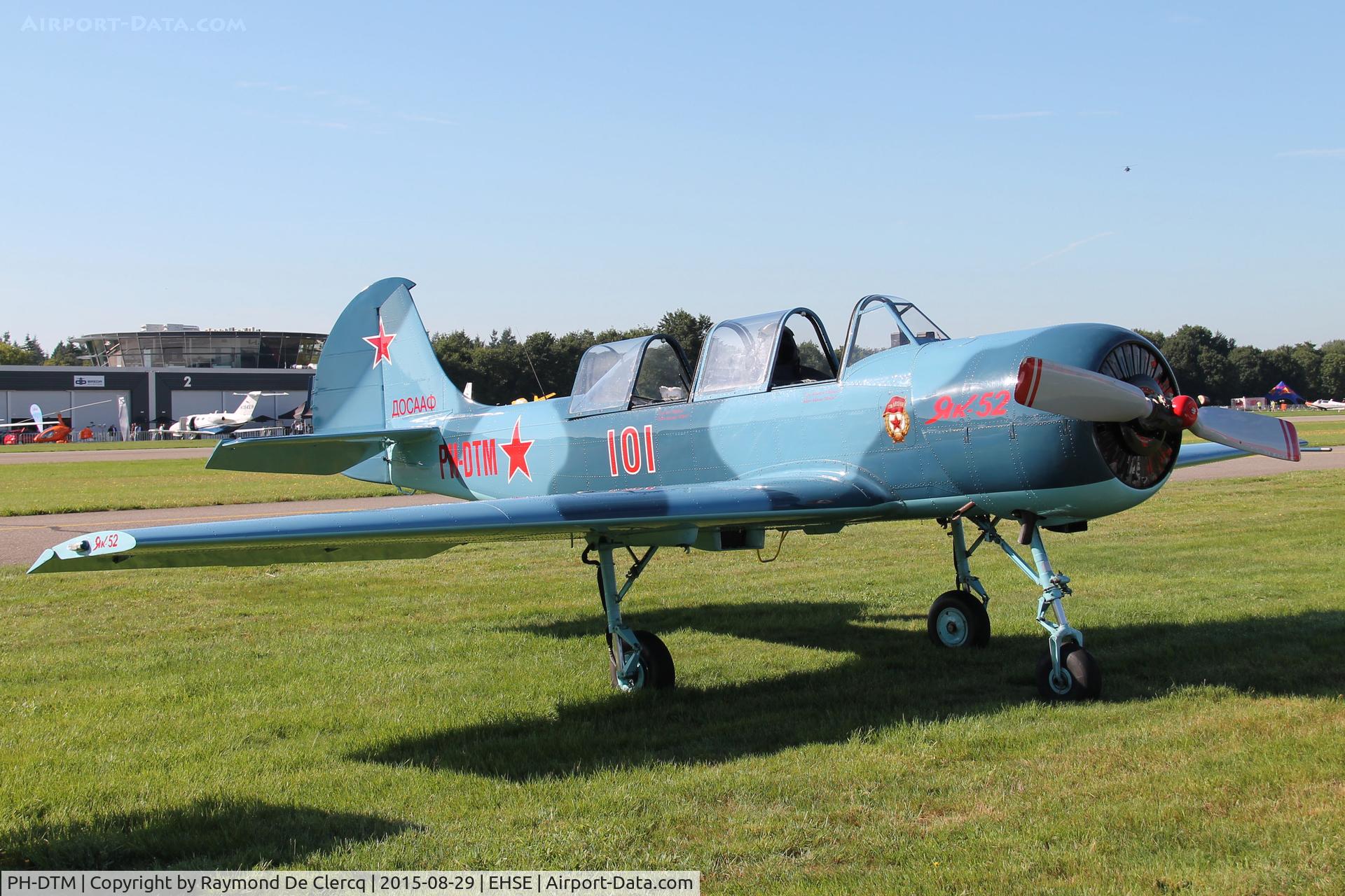 PH-DTM, 1988 Yakovlev (Aerostar) Yak-52 C/N 888914, Airshow Seppe/Breda.