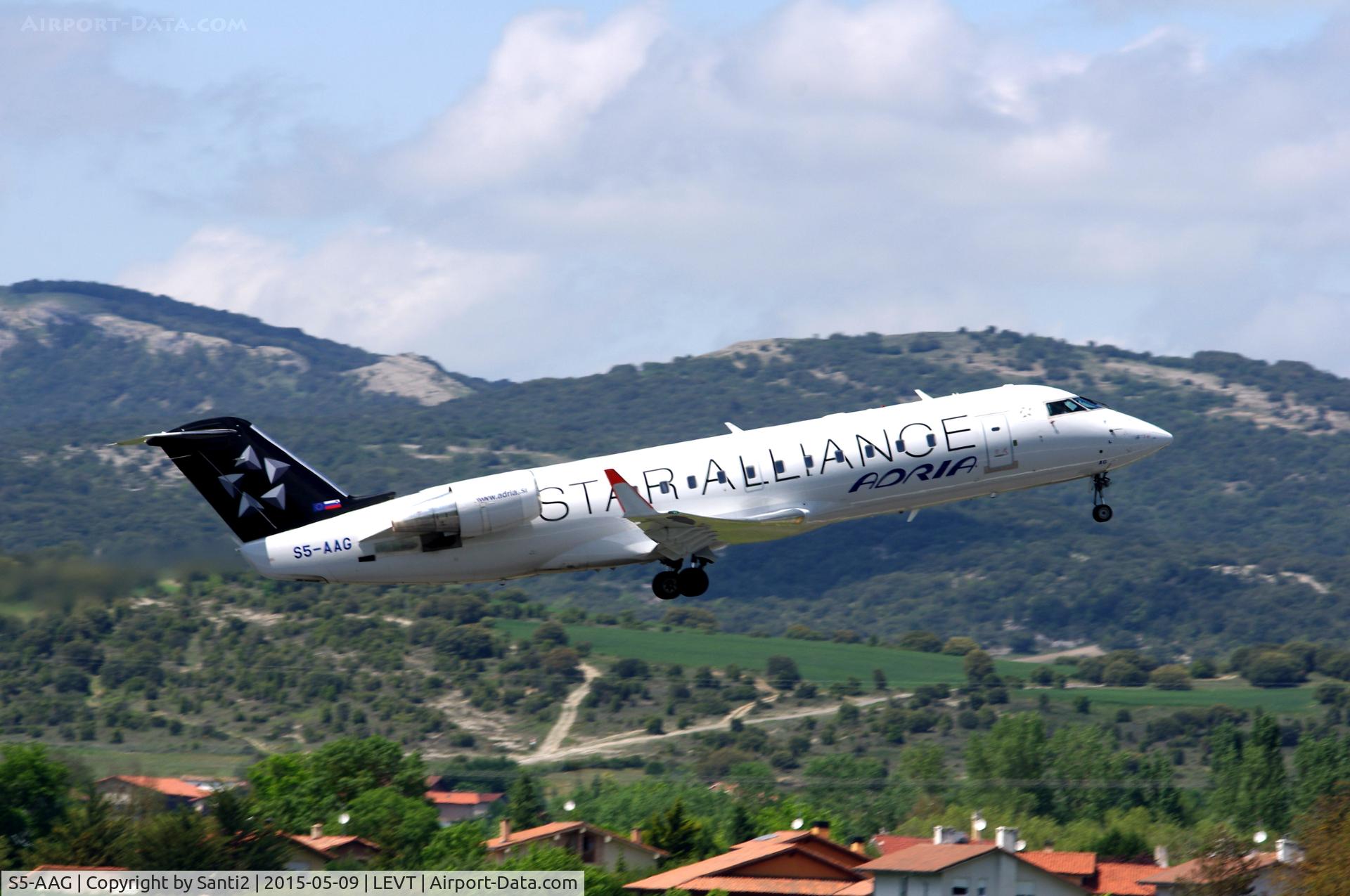 S5-AAG, 2000 Canadair CRJ-200LR (CL-600-2B19) C/N 7384, Charter flight. Taking off from rwy 04.