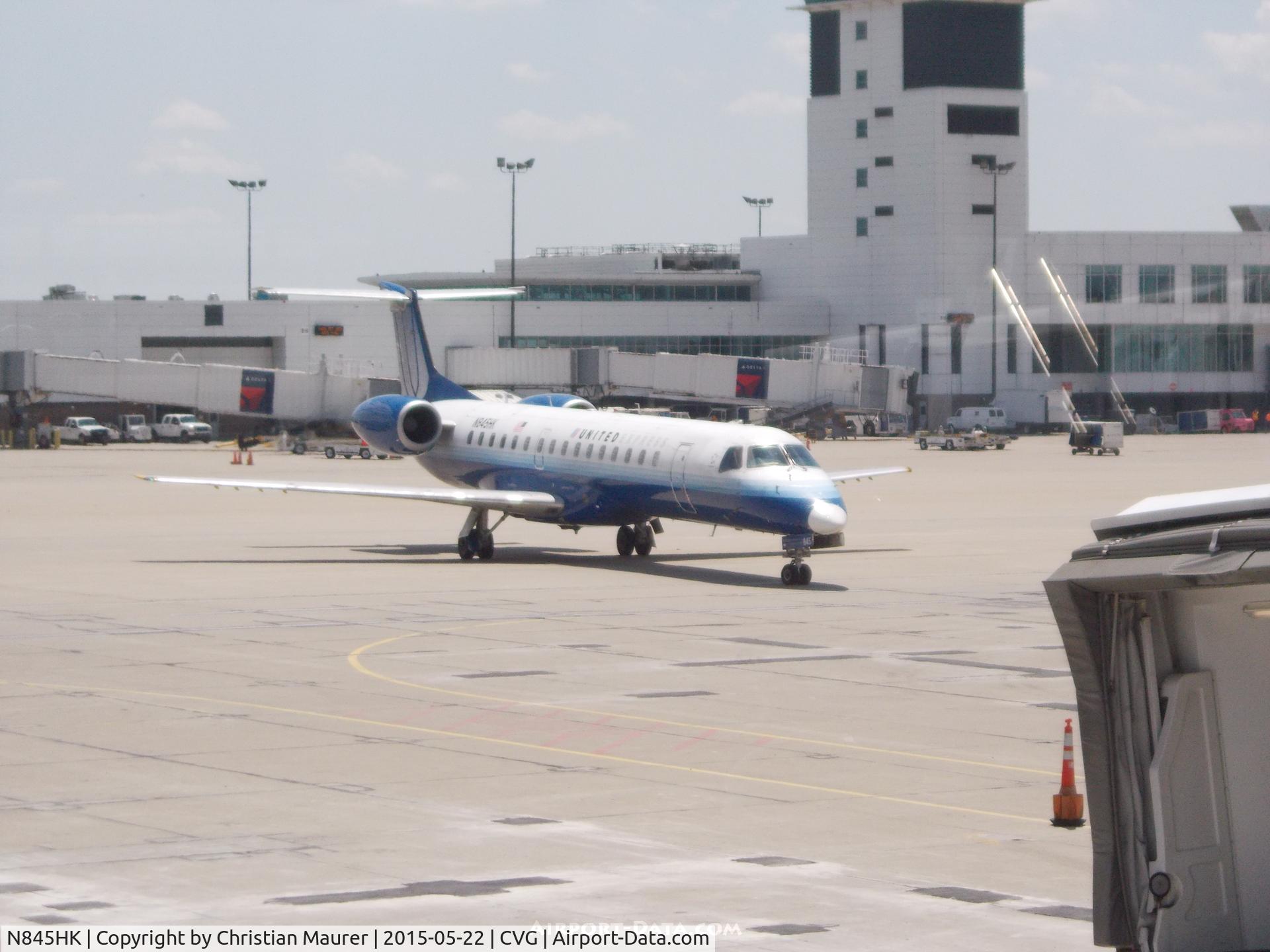 N845HK, 2004 Embraer ERJ-145LR (EMB-145LR) C/N 14500842, ERJ-145LR Operated by Trans States