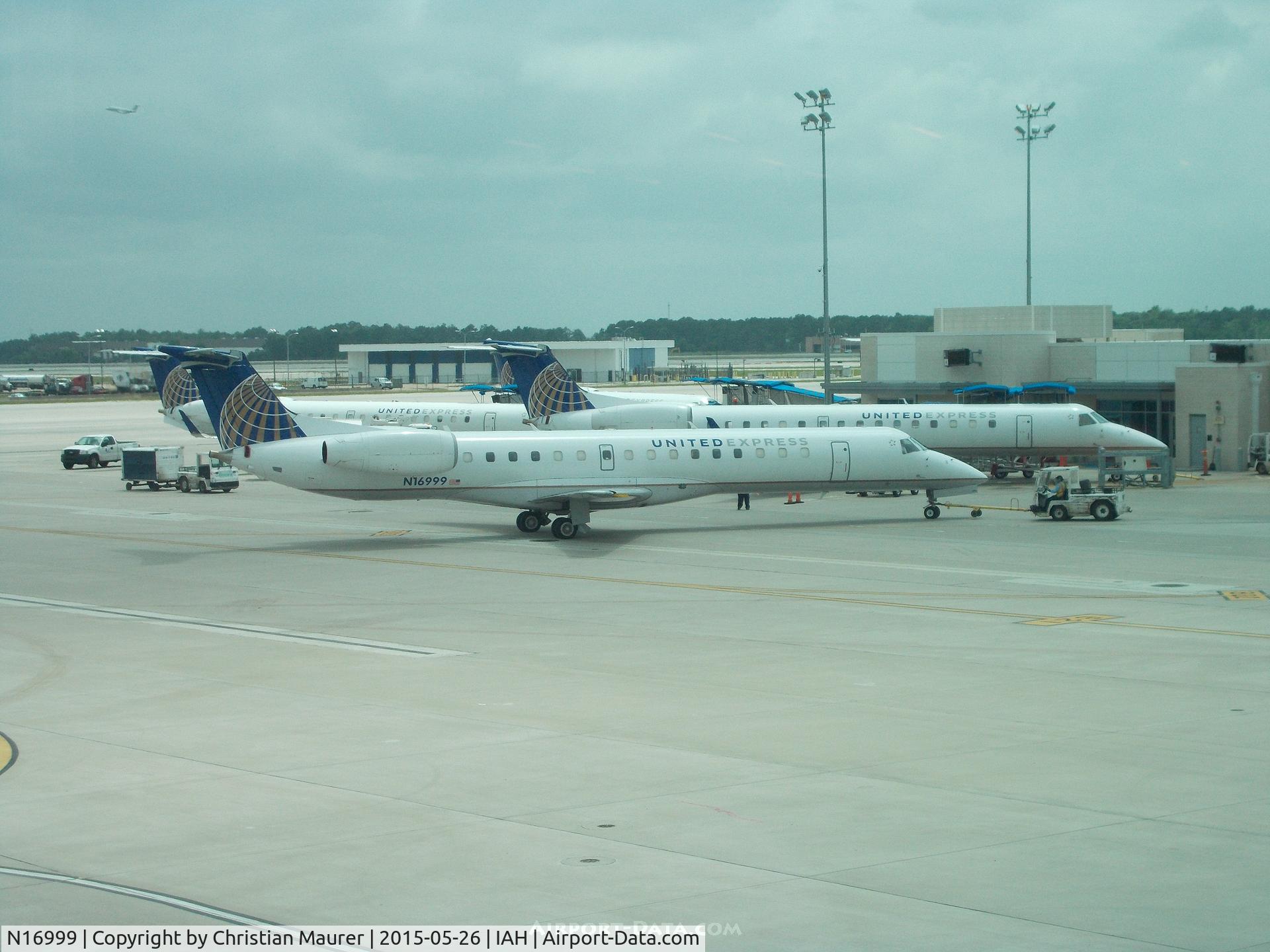 N16999, 2000 Embraer ERJ-145LR (EMB-145LR) C/N 145307, ERJ-145LR Ready For Pushback
