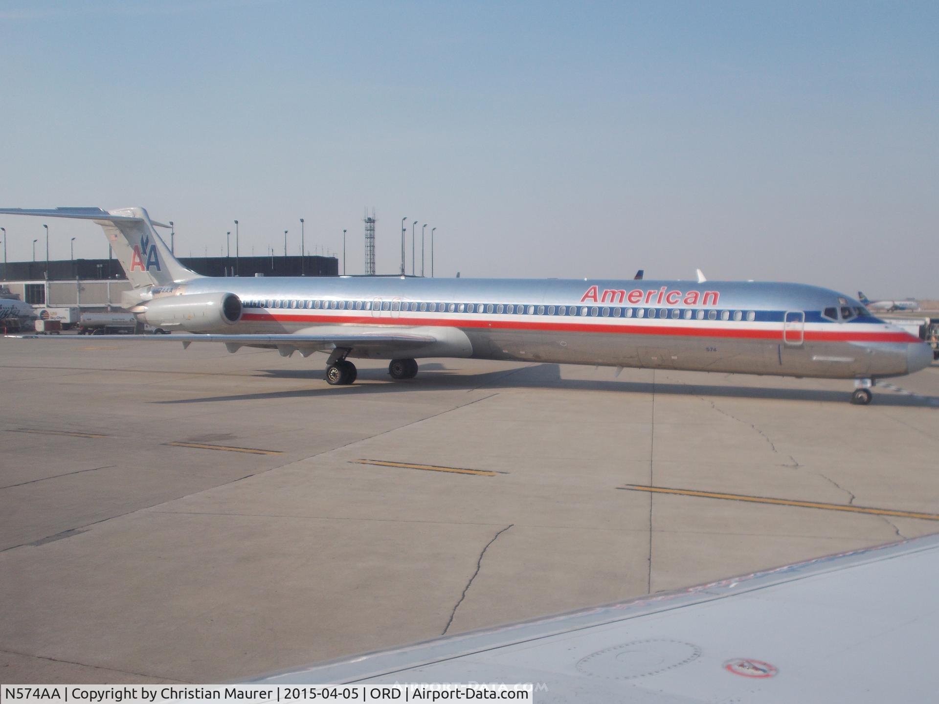 N574AA, 1991 McDonnell Douglas MD-82 (DC-9-82) C/N 53151, American DC-9-82