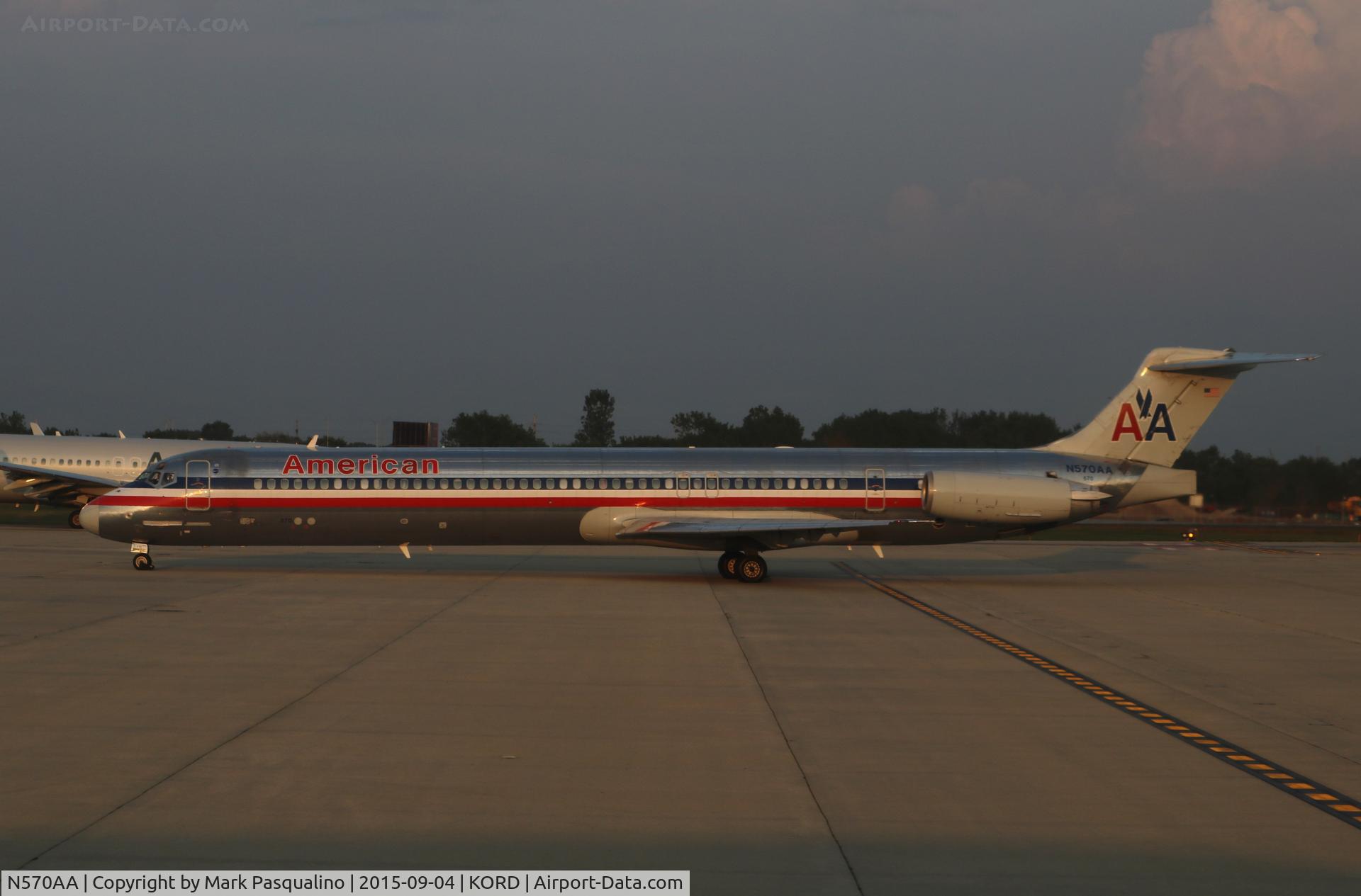 N570AA, 1987 McDonnell Douglas MD-83 (DC-9-83) C/N 49352, MD-83