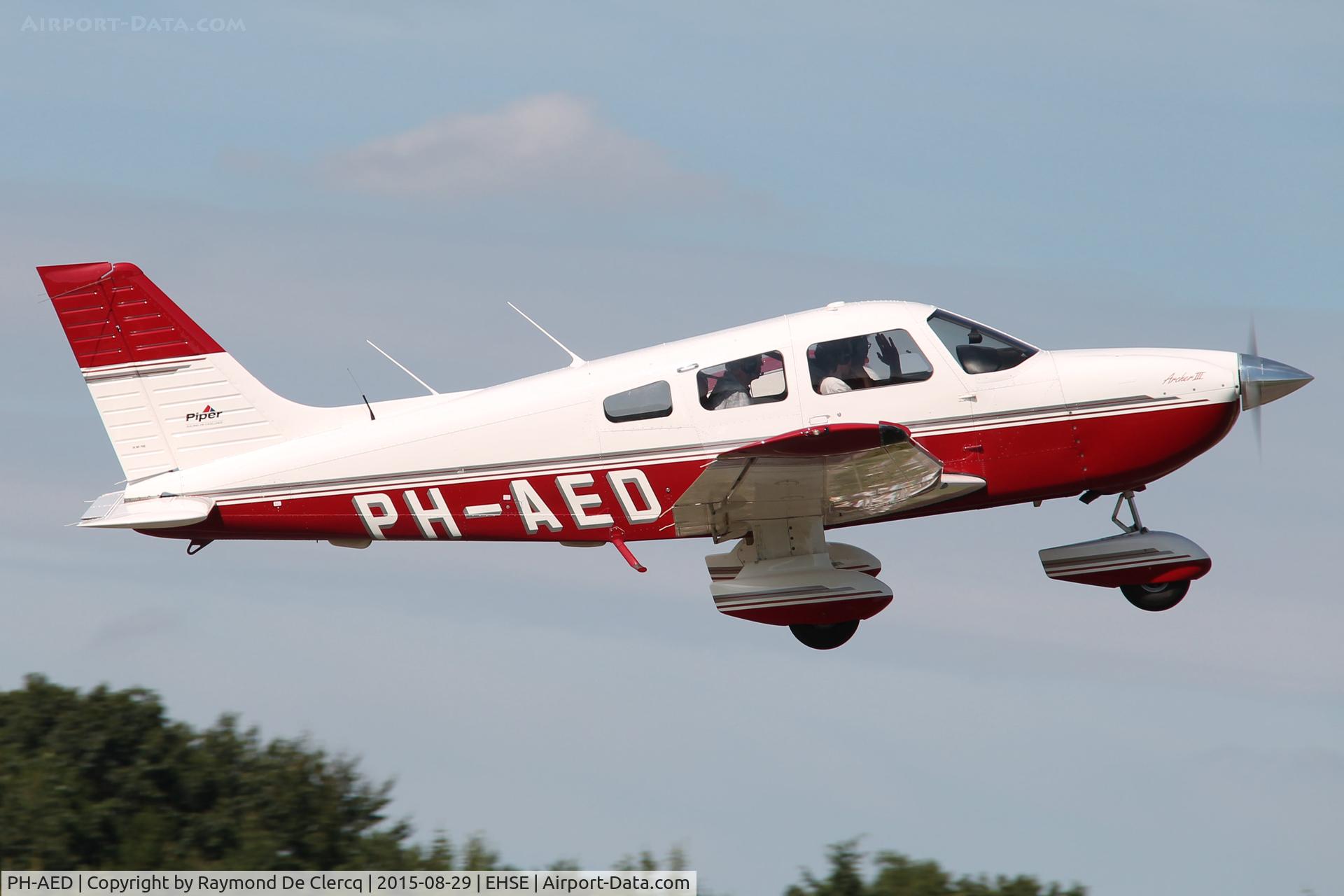 PH-AED, 1997 Piper PA-28-181 C/N 2843089, Departing during airshow Seppe/Breda.