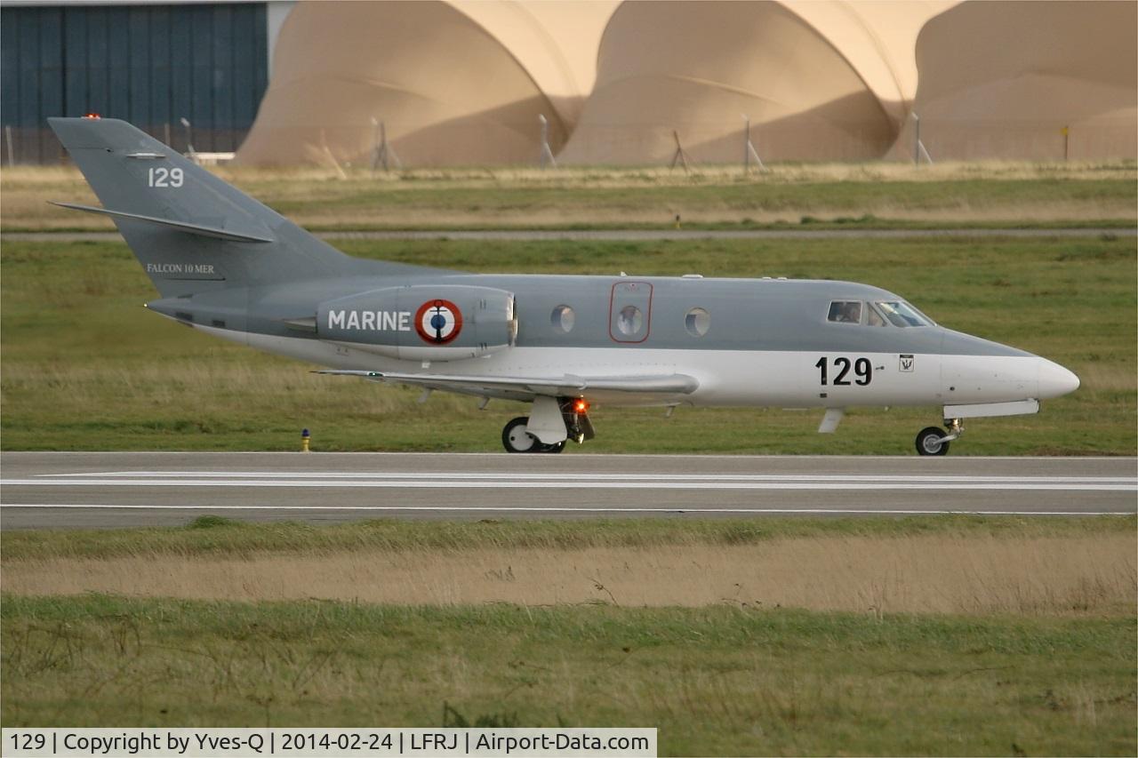 129, 1978 Dassault Falcon 10MER C/N 129, Dassault Falcon 10 MER, Taxiing after landing rwy 26, Landivisiau Naval Air Base (LFRJ)