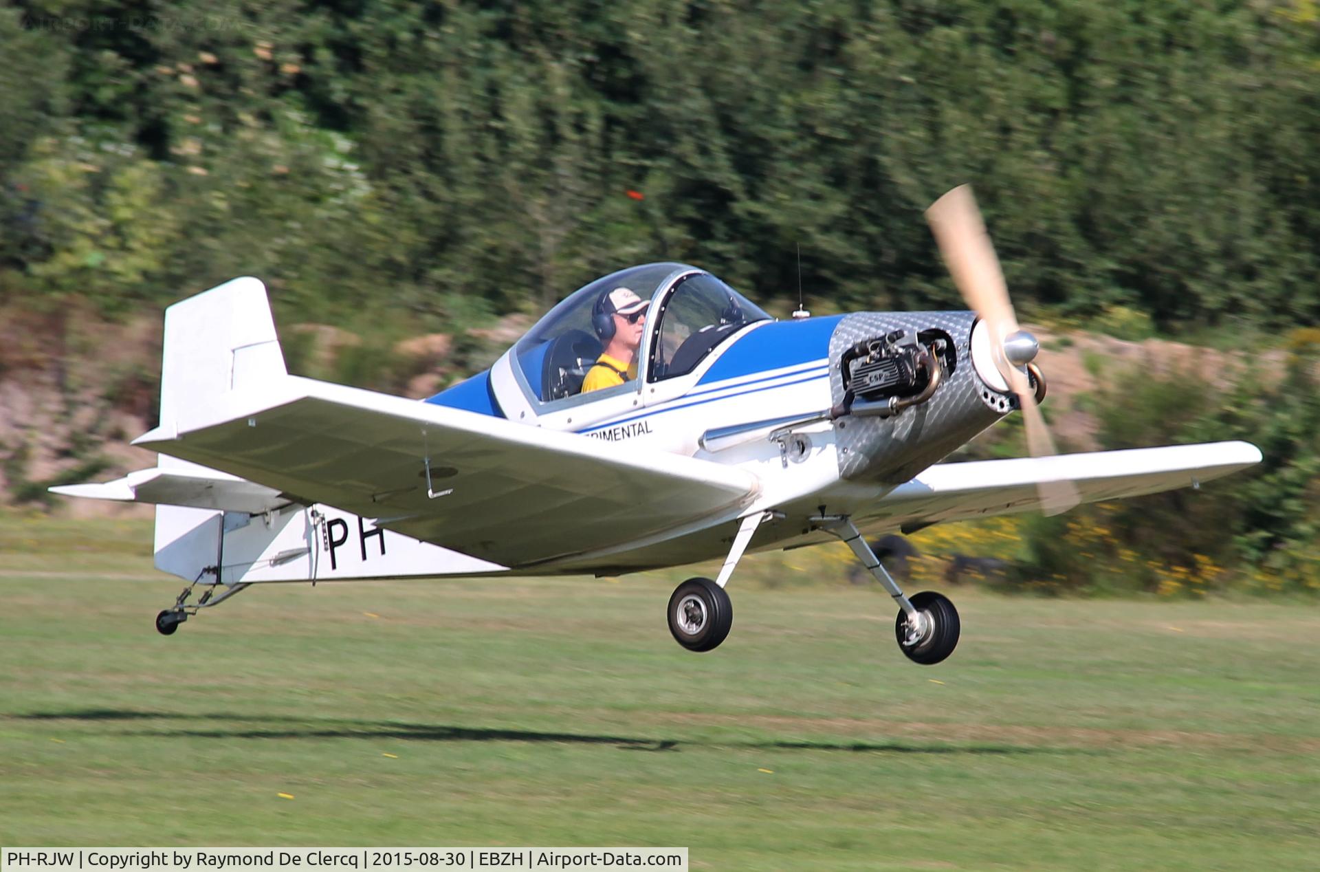 PH-RJW, Corby CJ-1 Starlet C/N 0851, Landing at Kiewit/Hasselt.