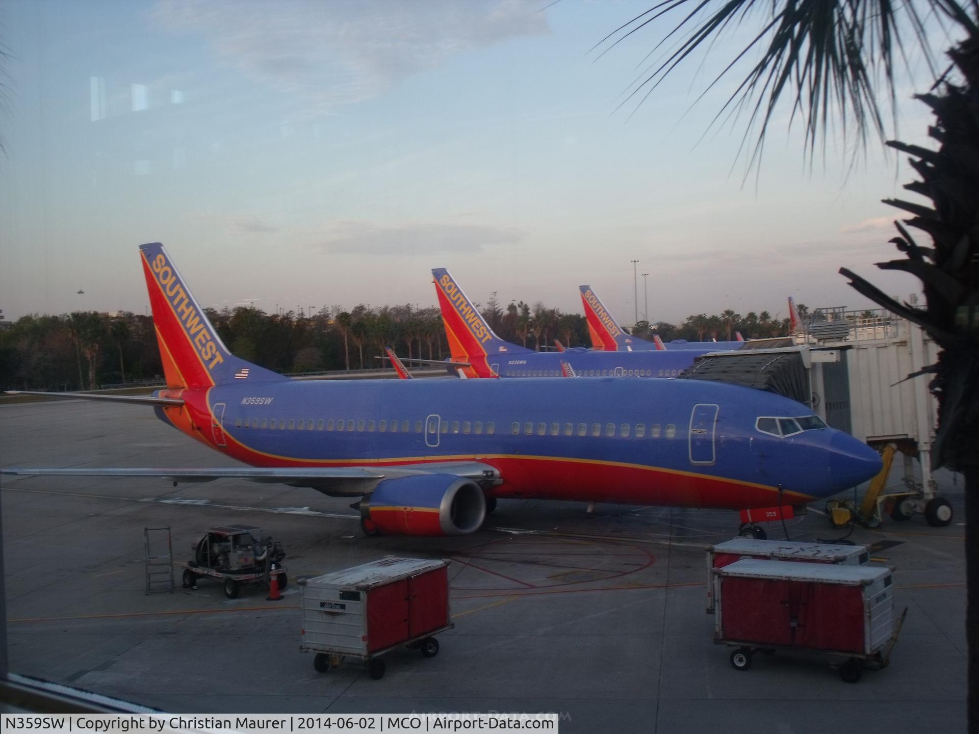 N359SW, 1992 Boeing 737-3H4 C/N 26596, 737-300