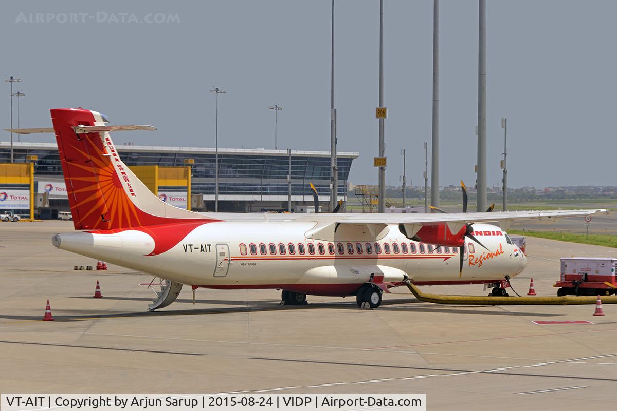 VT-AIT, 2014 ATR 72-600 (72-212A) C/N 1226, On the tarmac at IGIA T-3.