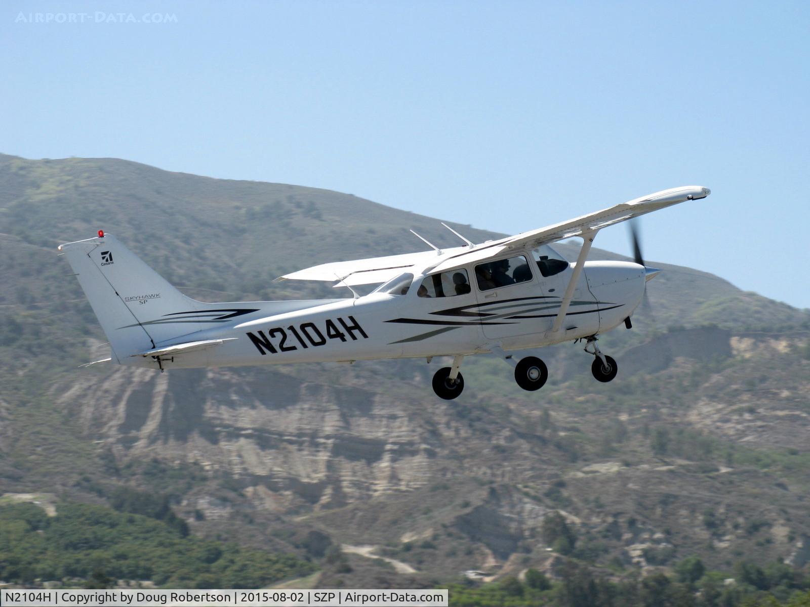 N2104H, 2007 Cessna 172S SP II C/N 172S10432, 2007 Cessna 172S SKYHAWK SP, Lycoming IO-360-L2A 180 Hp, CS prop, from Channel Islands Aviation Cessna Dealer at CMA-will do pattern work here today, takeoff climb Rwy 22