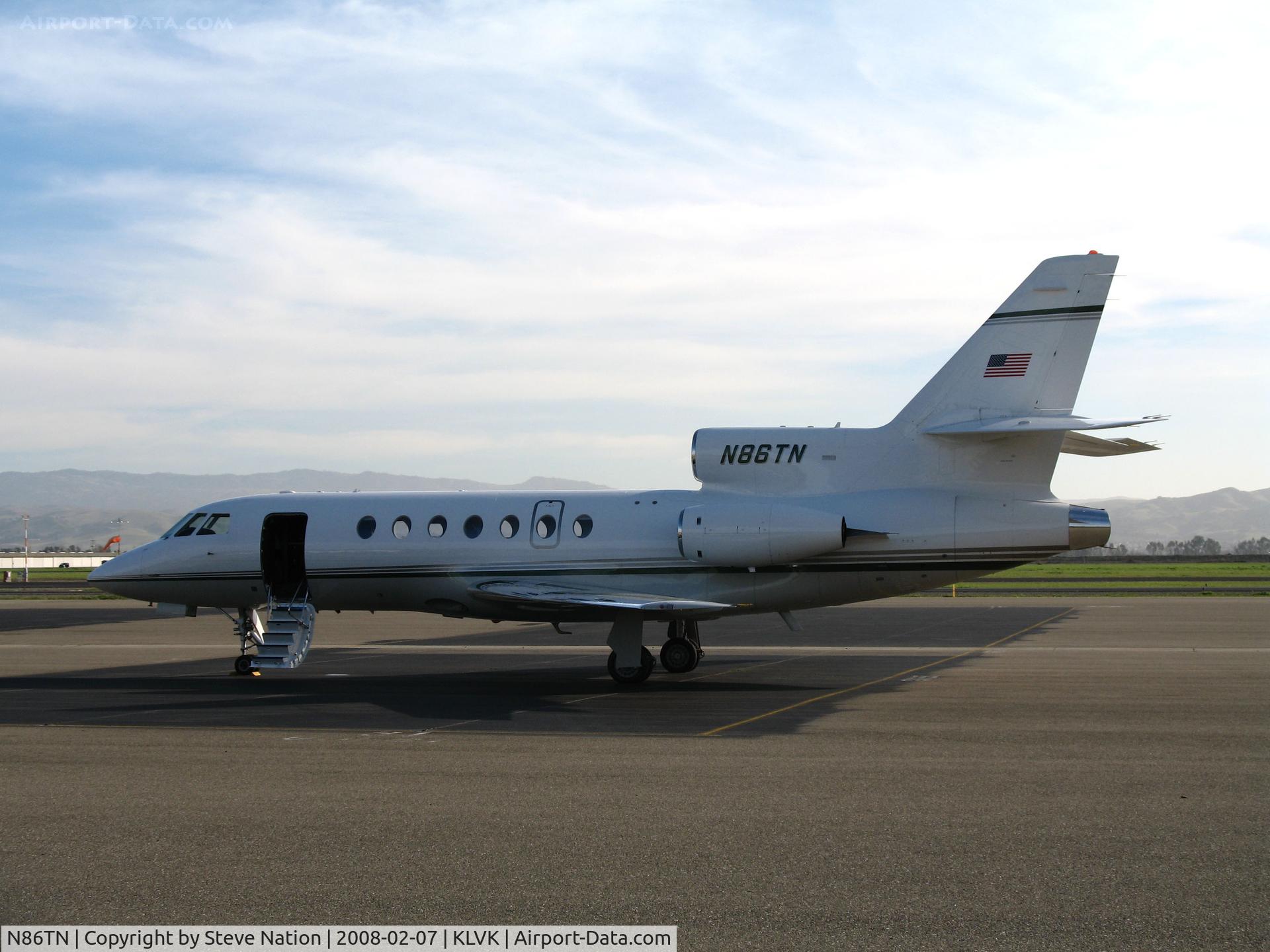 N86TN, 1995 Dassault Mystere Falcon 50 C/N 241, Austin, TX-based 1995 Dassault Mystere Falcon 50 @ KLVK (Livermore Municipal Airport, CA)