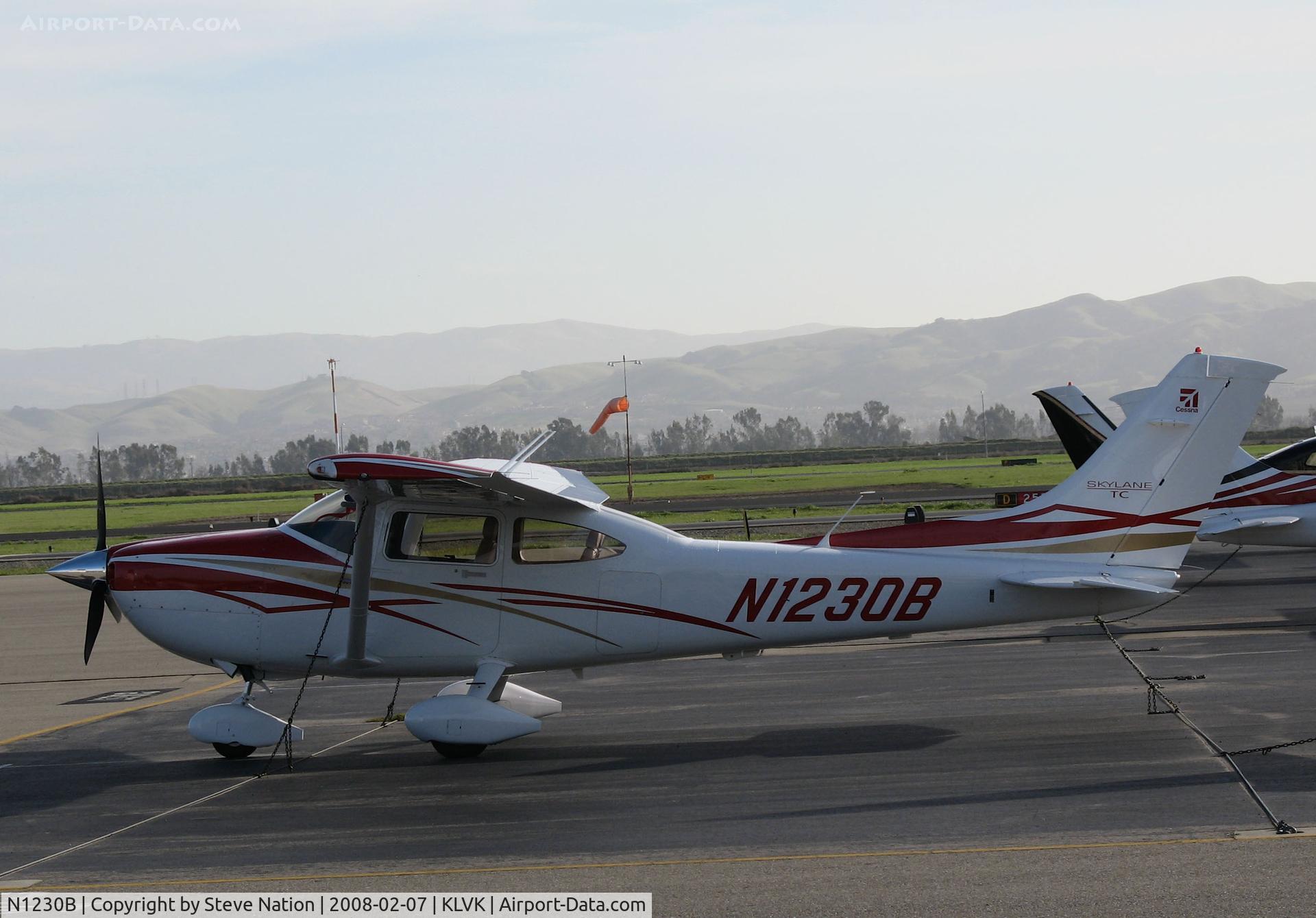 N1230B, 2007 Cessna T182T Turbo Skylane C/N T18208675, 2007 Cessna T182T visiting @ KLVK (Livermore Municipal Airport, CA)