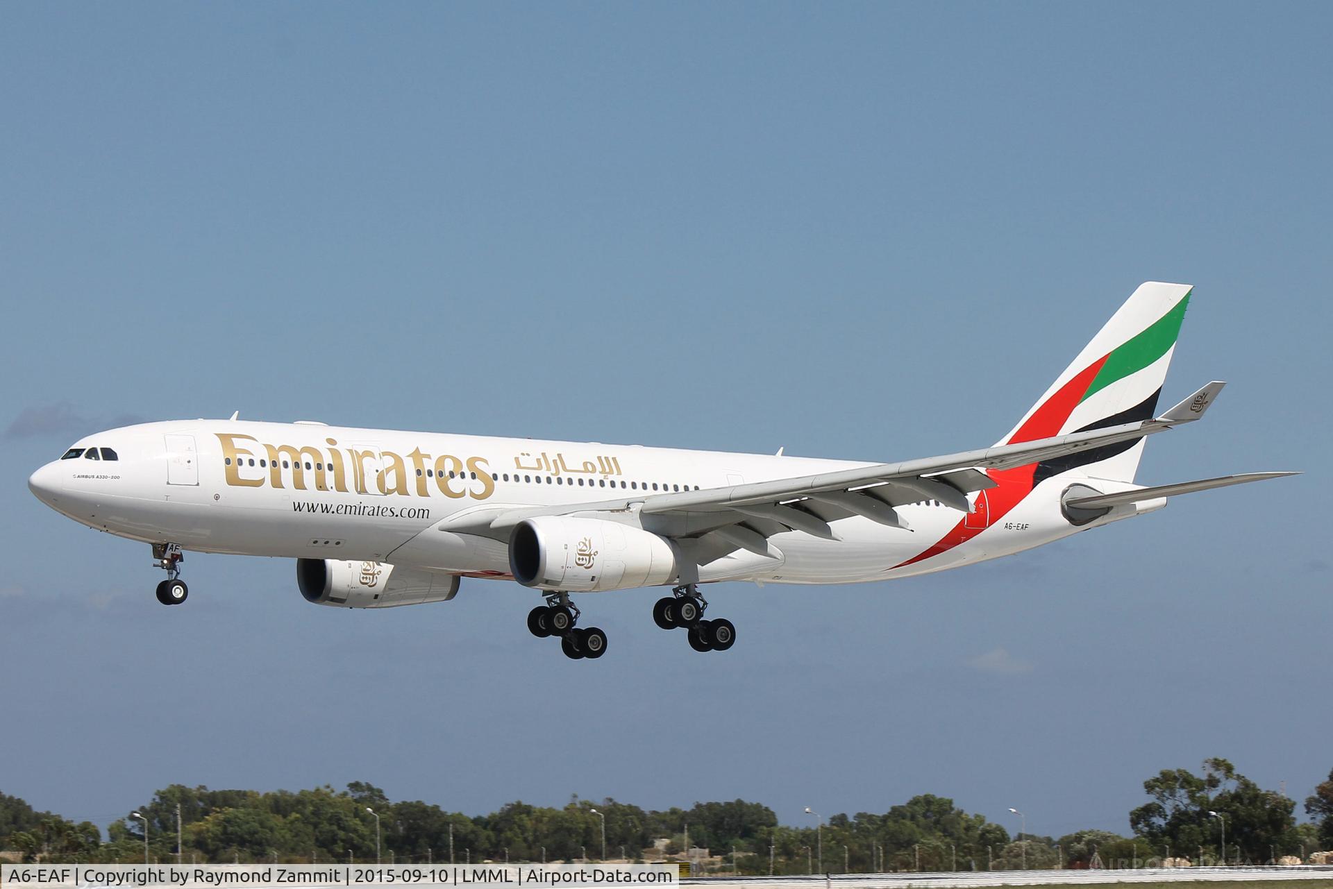 A6-EAF, 2001 Airbus A330-243 C/N 392, A330 A6-EAF Emirates Airlines
