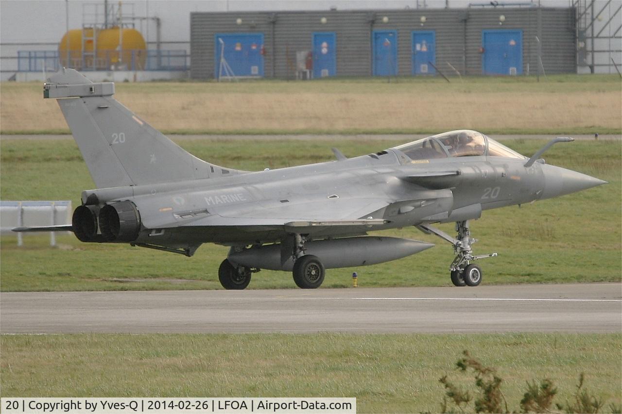 20, Dassault Rafale M C/N 20, Dassault Rafale M, Taxiing after landing rwy 26, Landivisiau Naval Air Base (LFRJ)