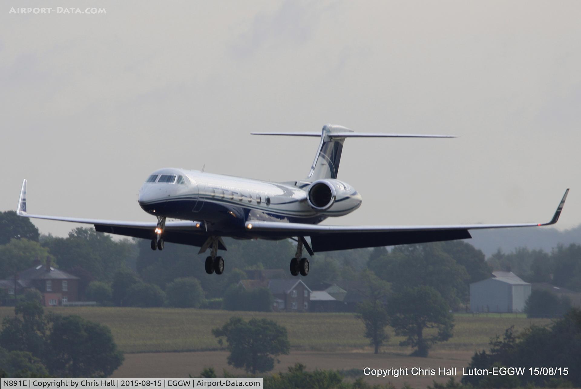 N891E, 2011 Gulfstream Aerospace GV-SP (G550) C/N 5321, at Luton