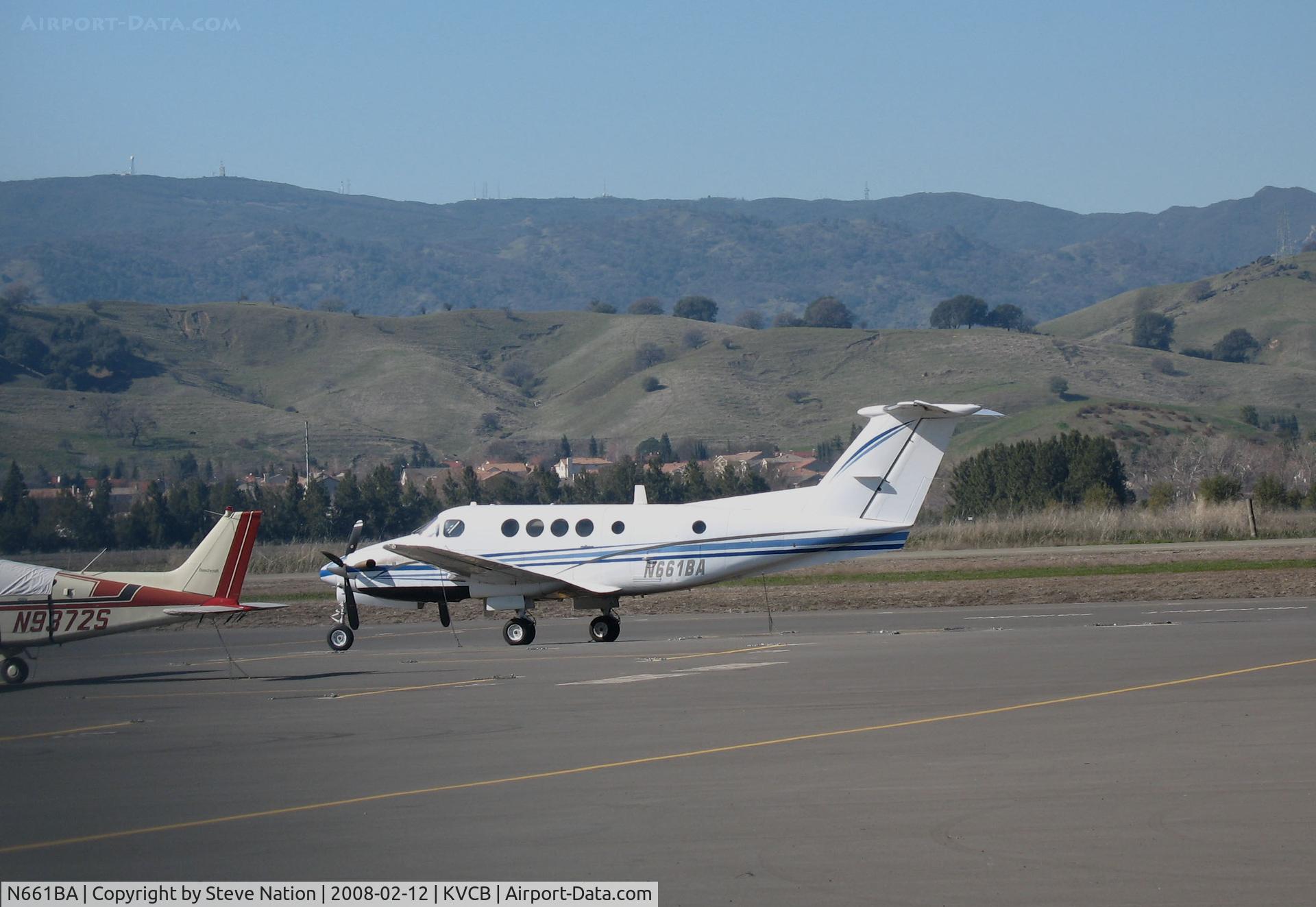 N661BA, 1982 Beech B200C King Air C/N BL-61, 1982 Beech B200C King Air on visitor's ramp @ Nut Tree Airport (Vacaville, CA)