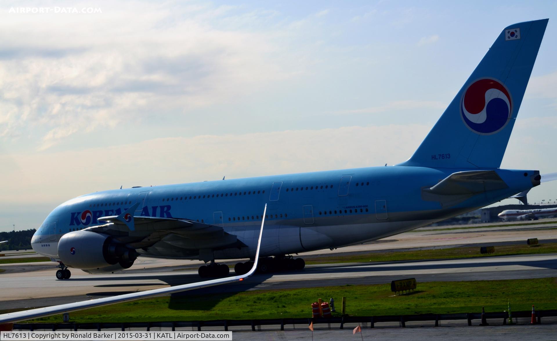 HL7613, 2010 Airbus A380-861 C/N 059, Taxi to park Atlanta