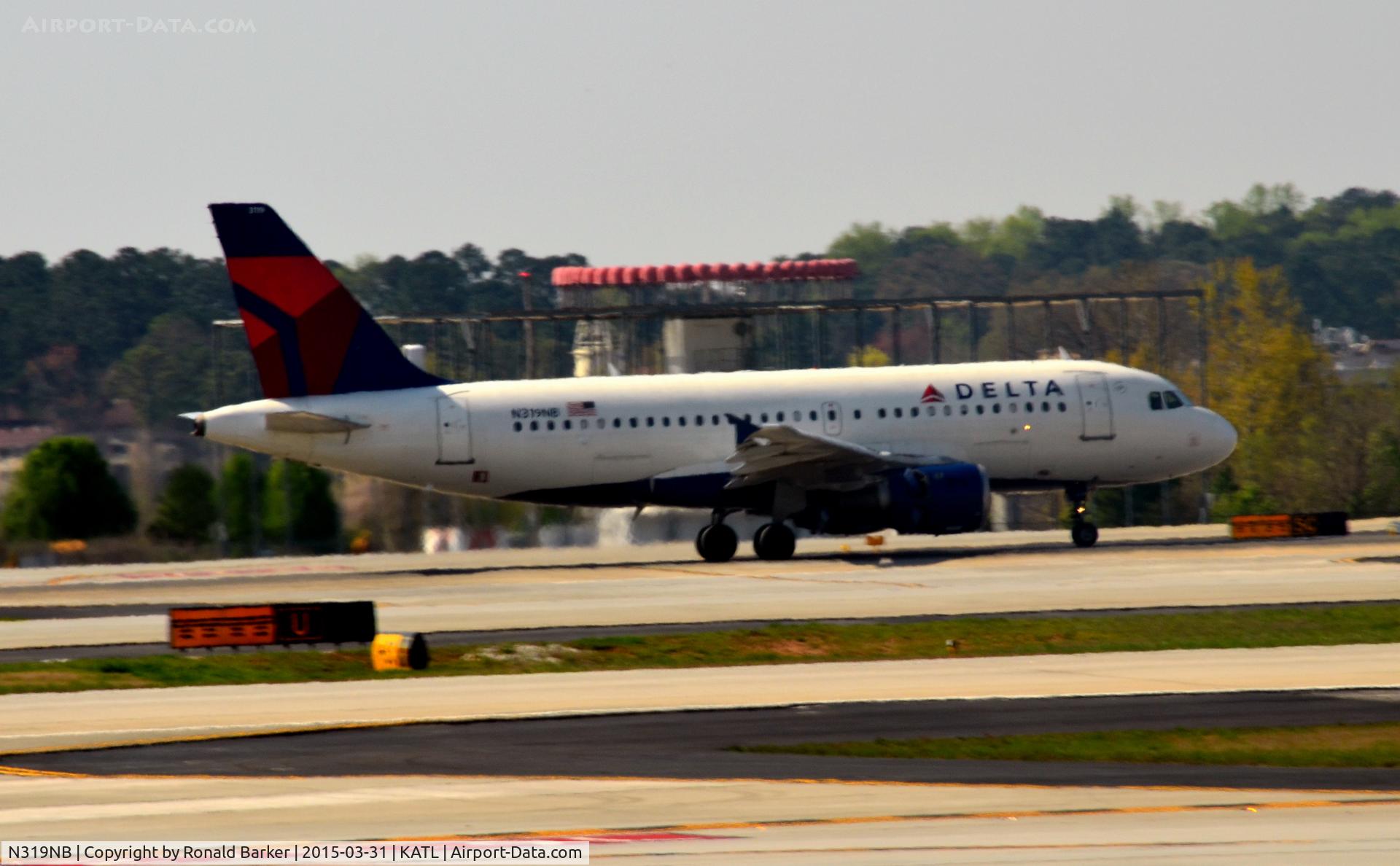 N319NB, 2000 Airbus A319-114 C/N 1346, Landing Atlanta