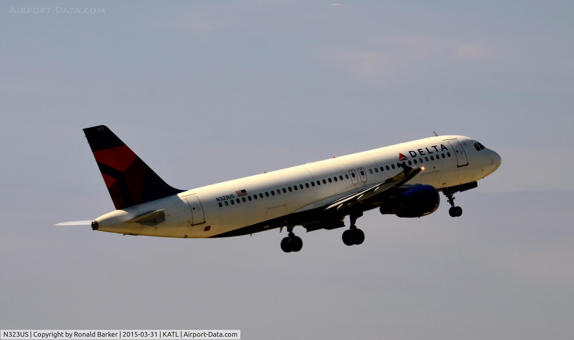 N323US, 1992 Airbus A320-211 C/N 272, Takeoff Atlanta