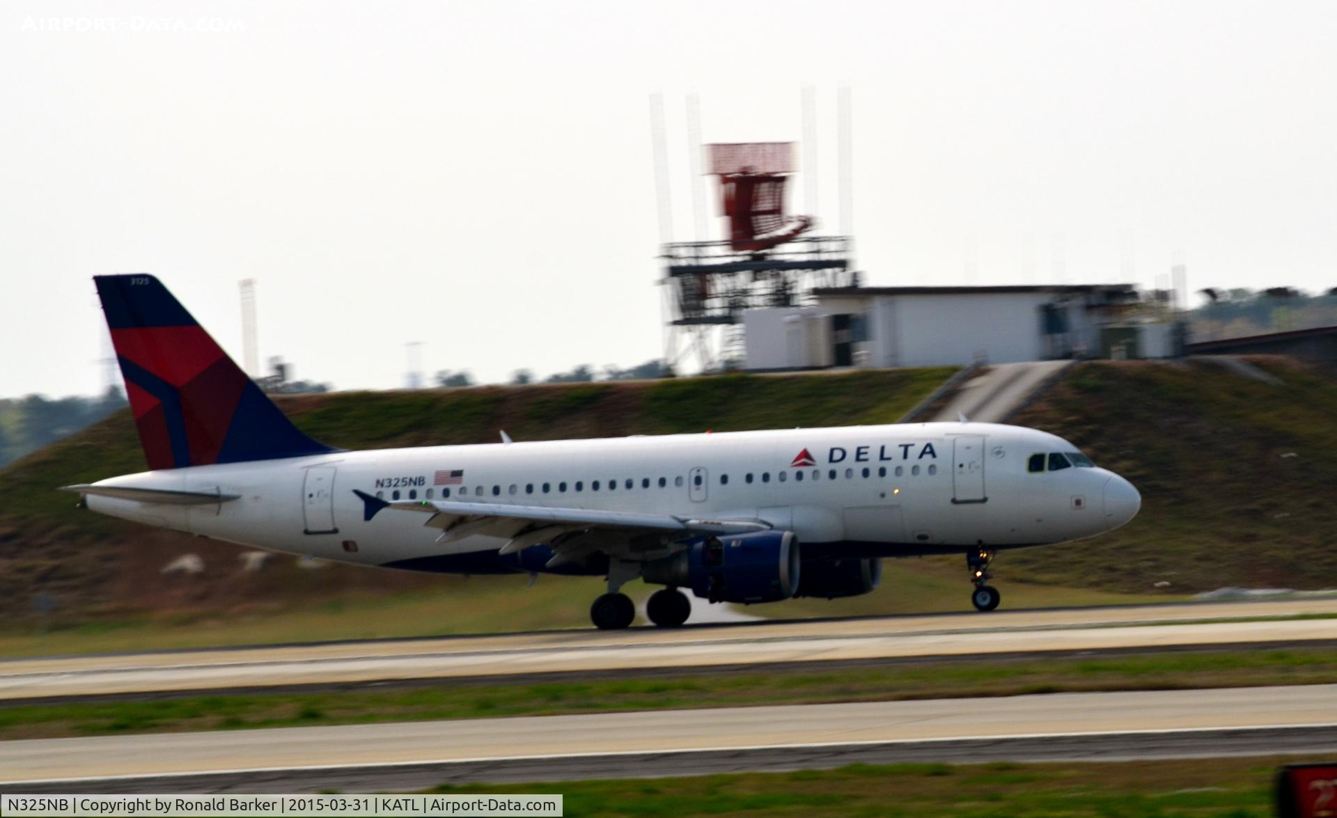 N325NB, 2001 Airbus A319-114 C/N 1483, Landing Atlanta