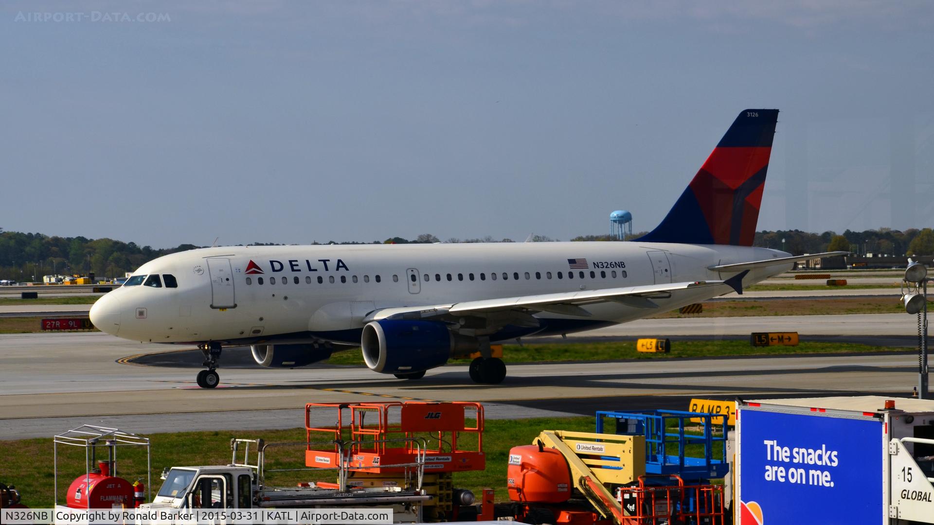N326NB, 2001 Airbus A319-114 C/N 1498, Taxi for takeoff Atlanta