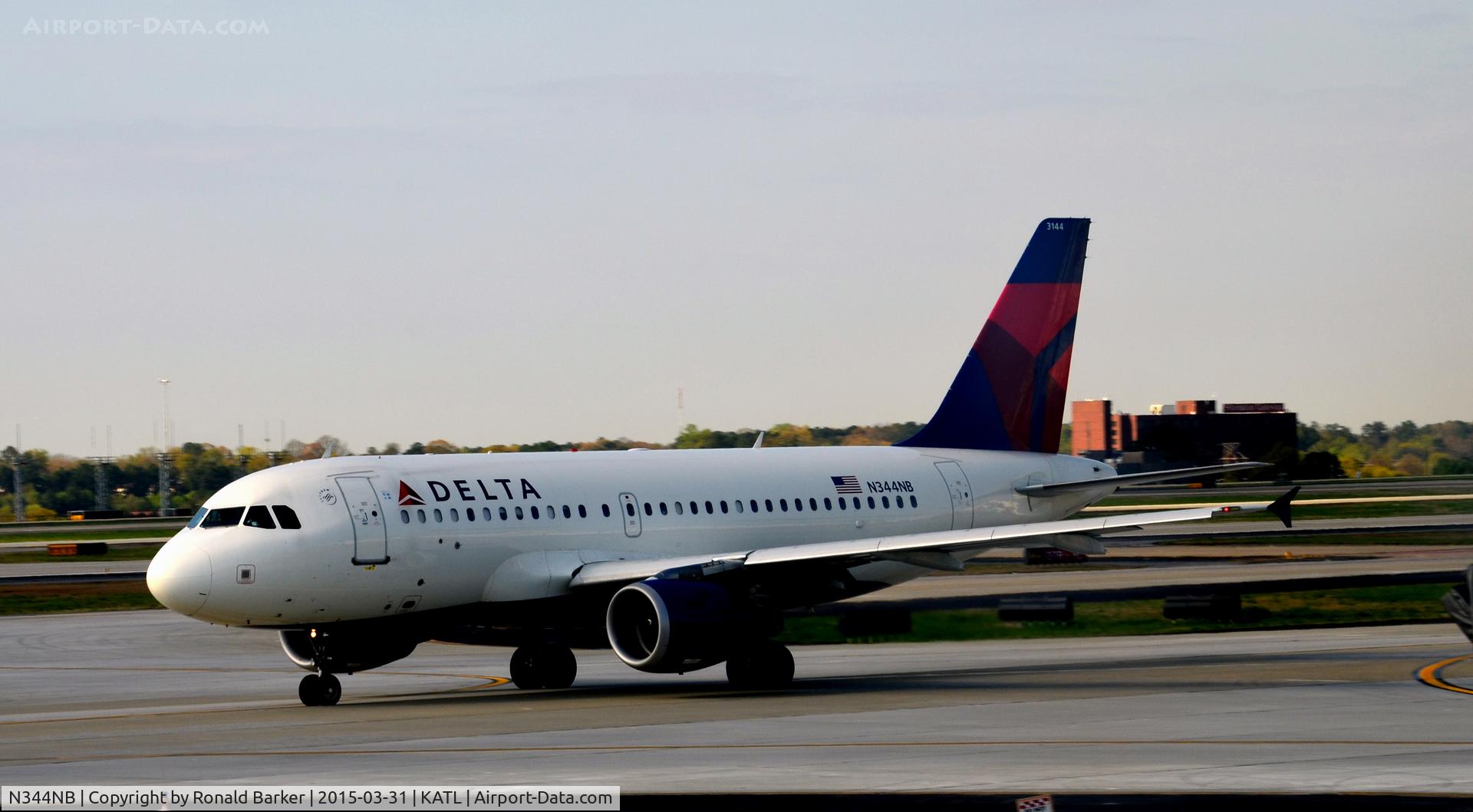 N344NB, 2002 Airbus A319-114 C/N 1766, Taxi for takeoff Atlanta