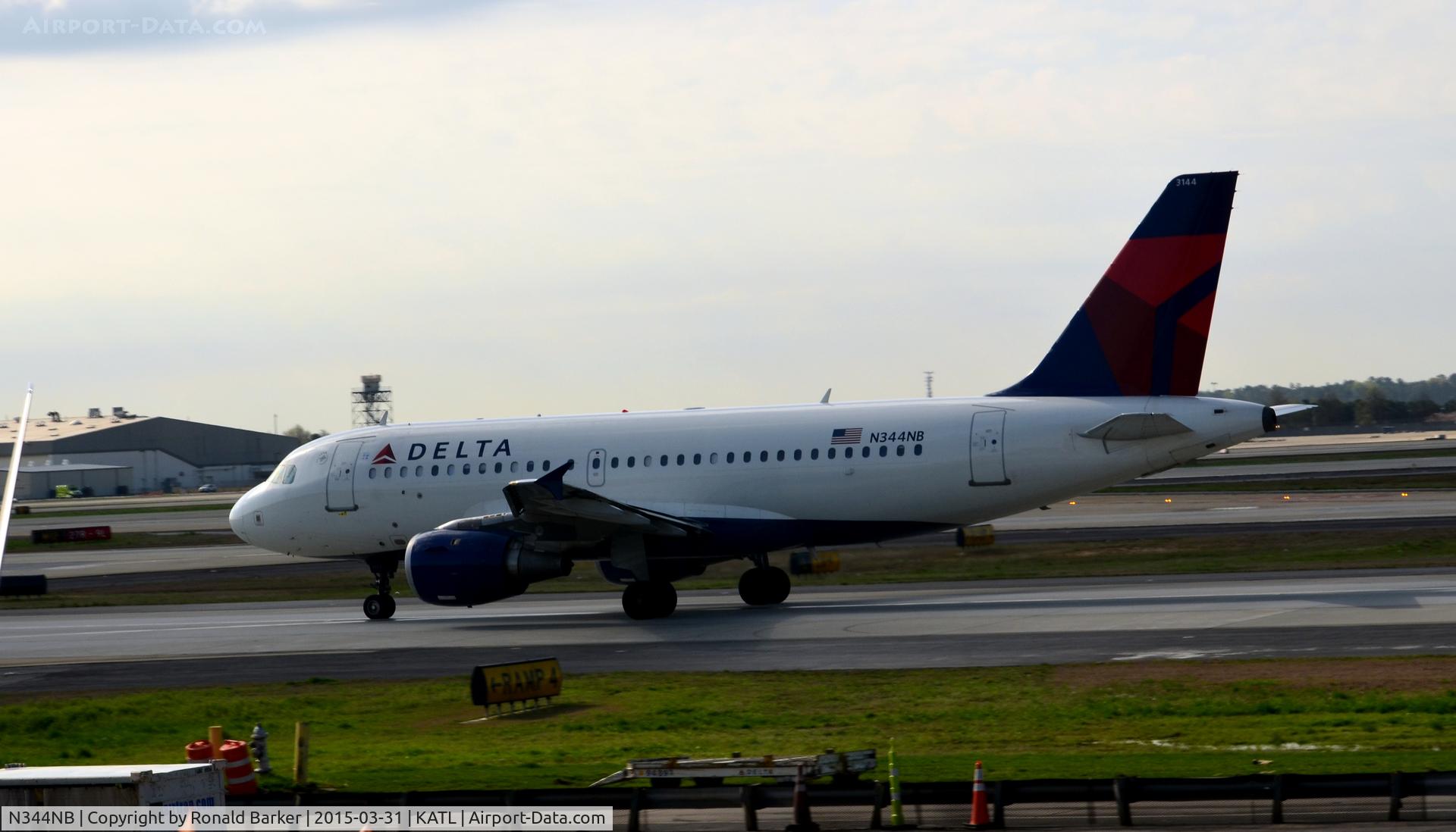N344NB, 2002 Airbus A319-114 C/N 1766, Taxi for takeoff Atlanta