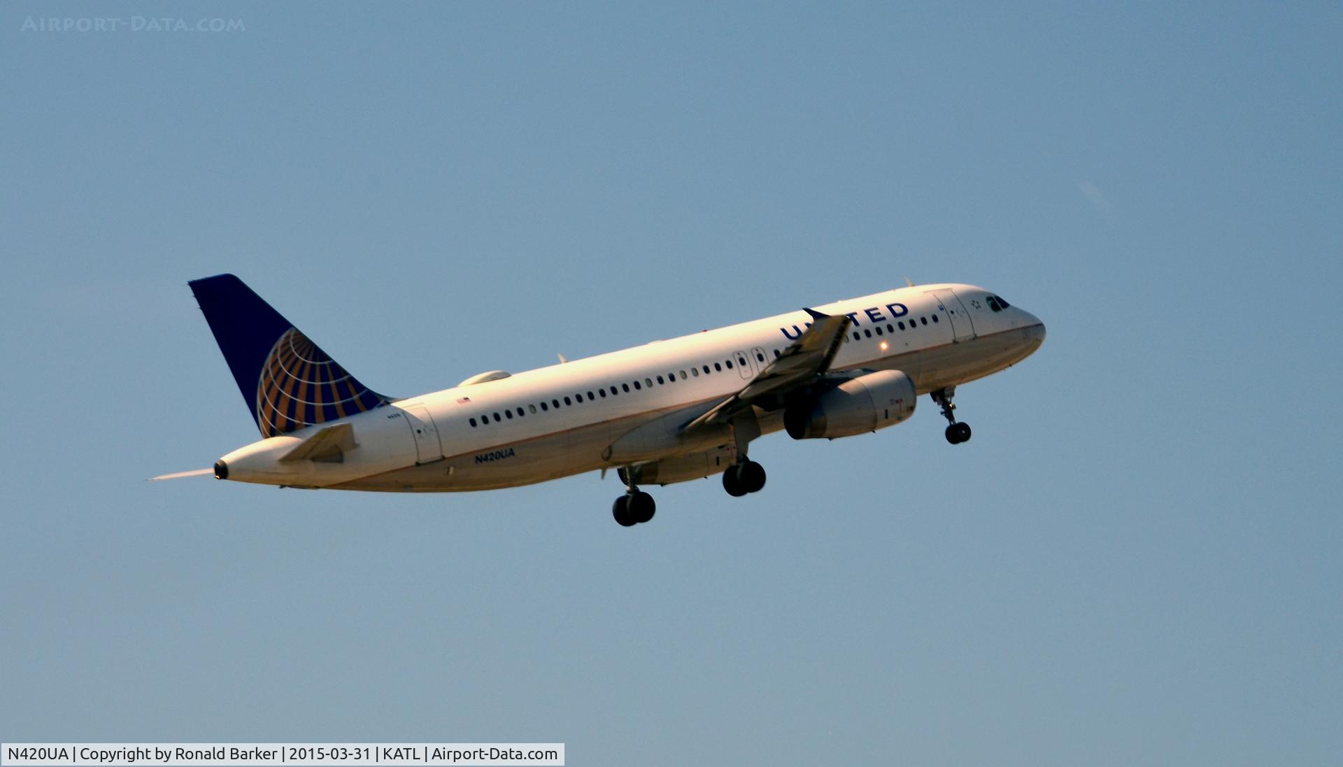 N420UA, 1994 Airbus A320-232 C/N 489, Takeoff Atlanta