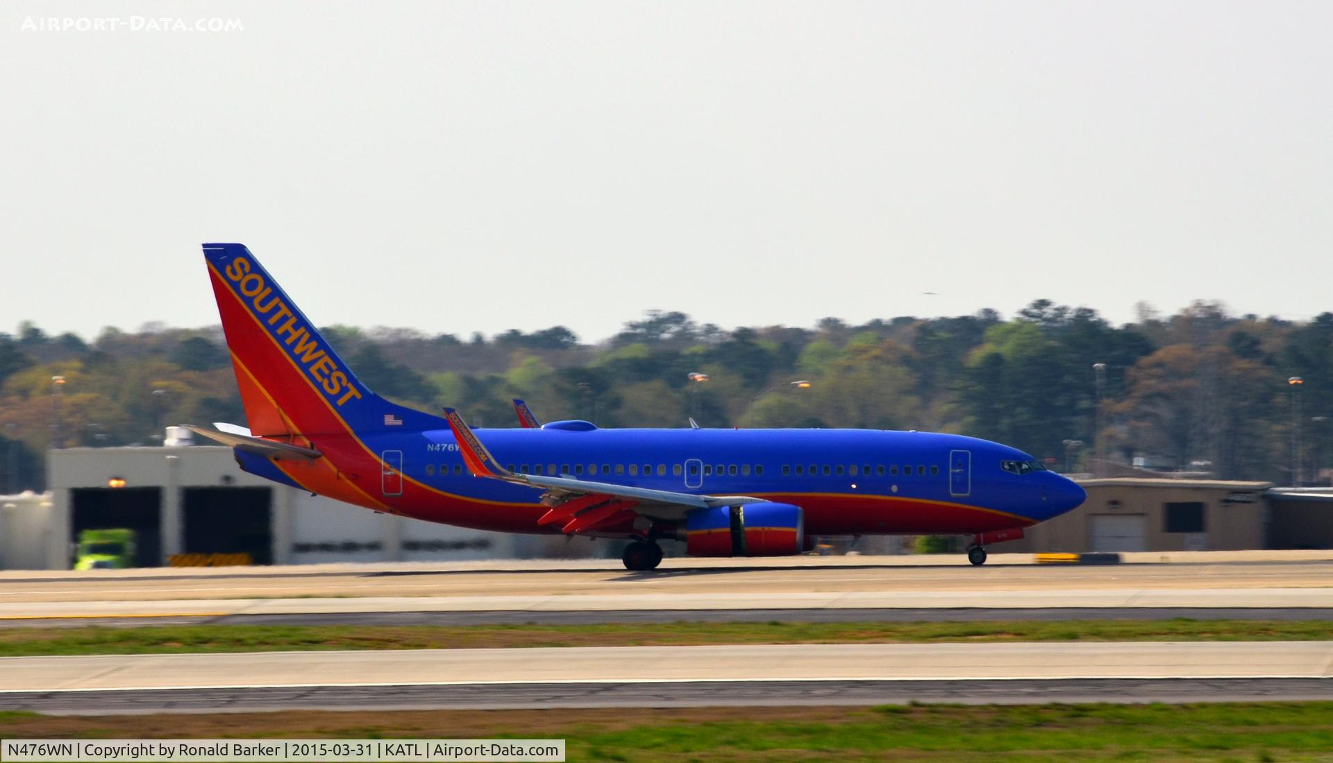 N476WN, 2004 Boeing 737-7H4 C/N 32475, Landing Atlanta