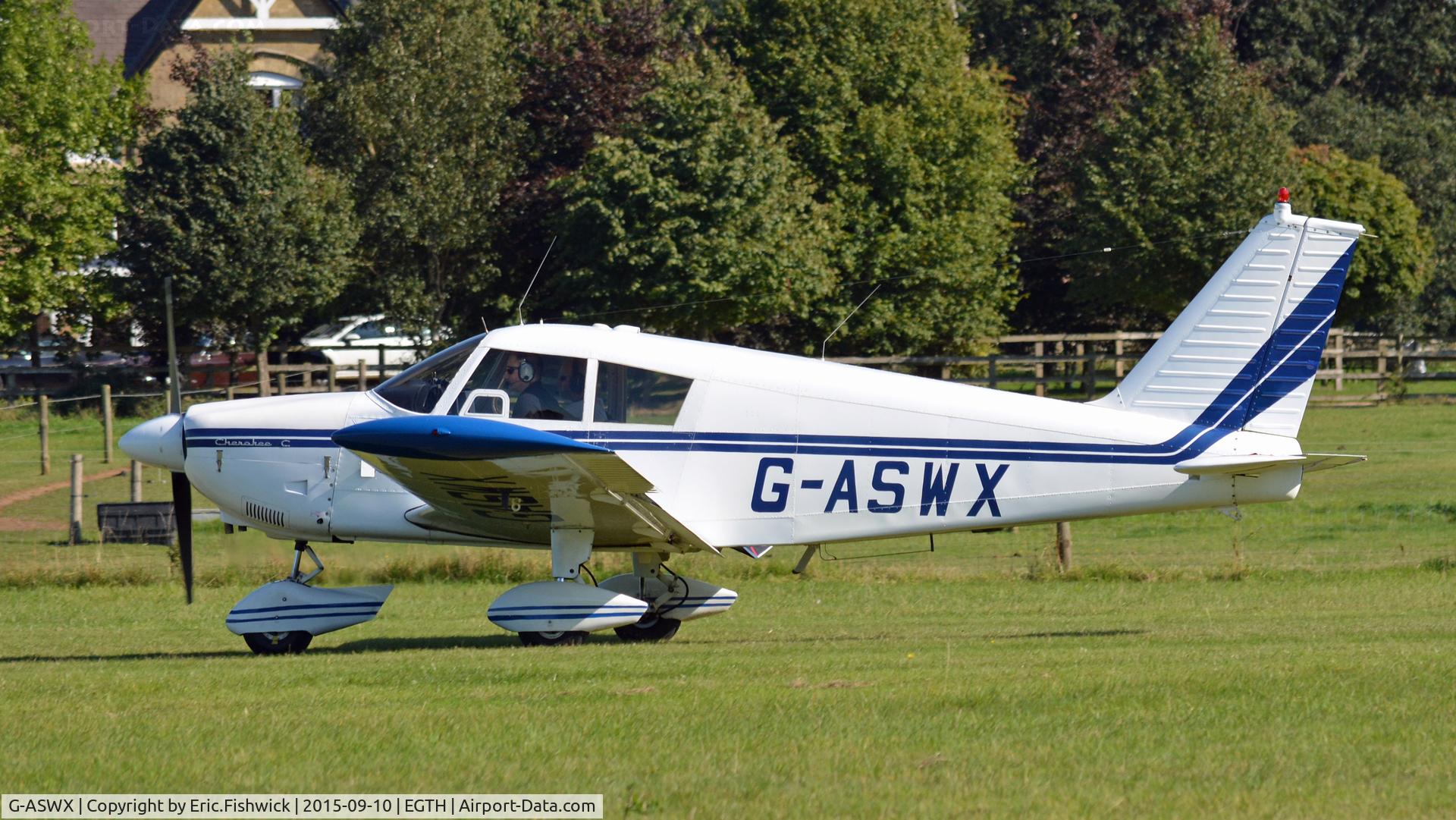 G-ASWX, 1964 Piper PA-28-180 Cherokee C/N 28-1932, 2. G-ASWX departing