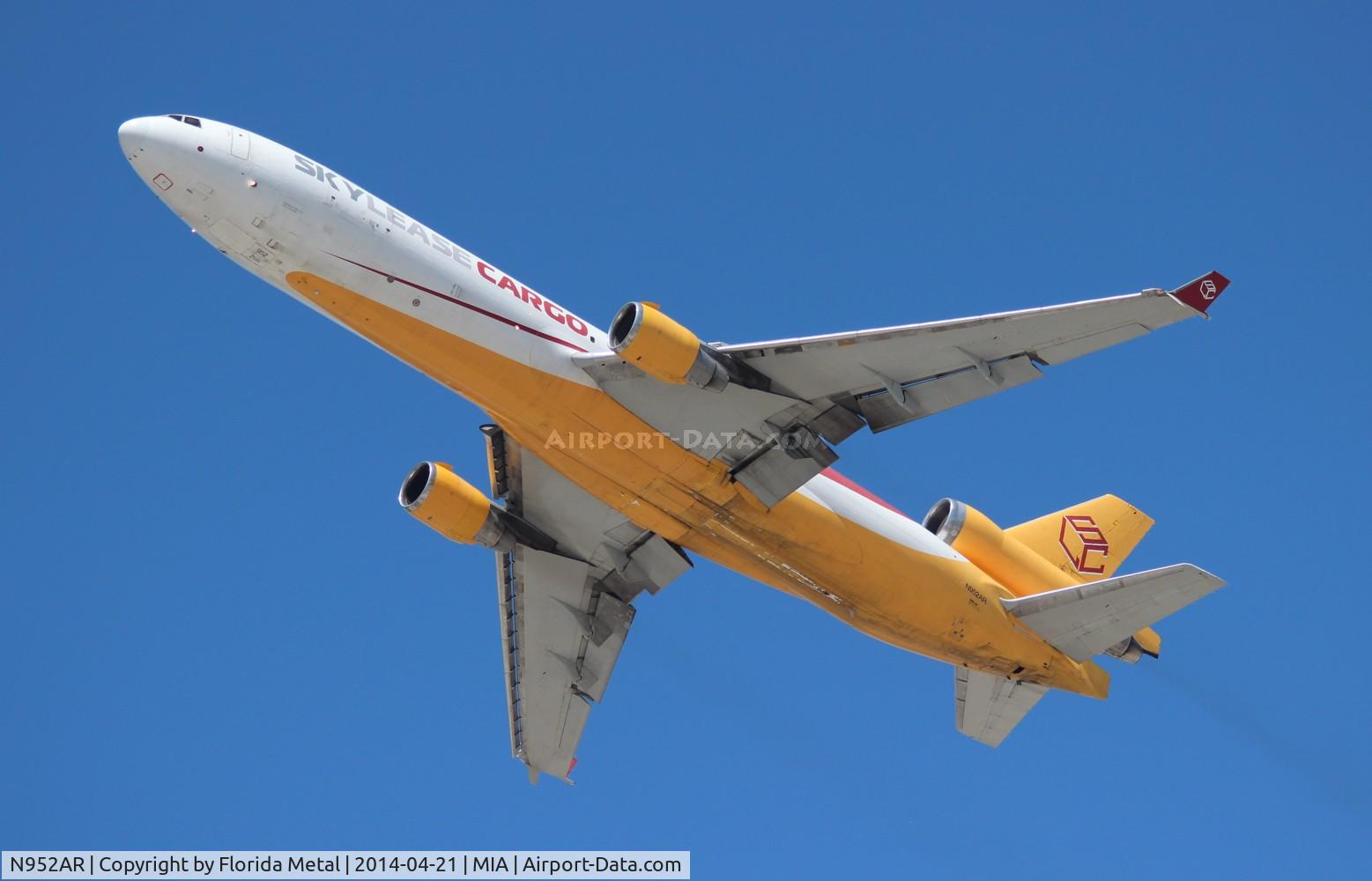 N952AR, 1992 McDonnell Douglas MD-11F C/N 48497, Skylease Cargo