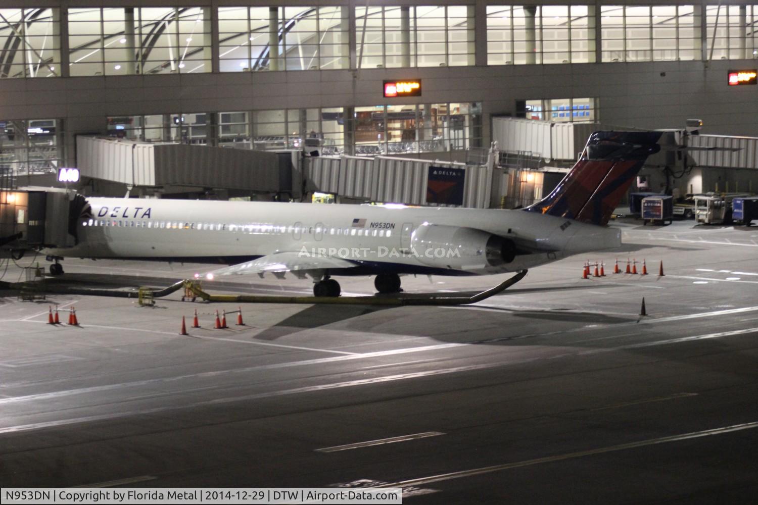N953DN, 1996 McDonnell Douglas MD-90-30 C/N 53523, Delta MD-90