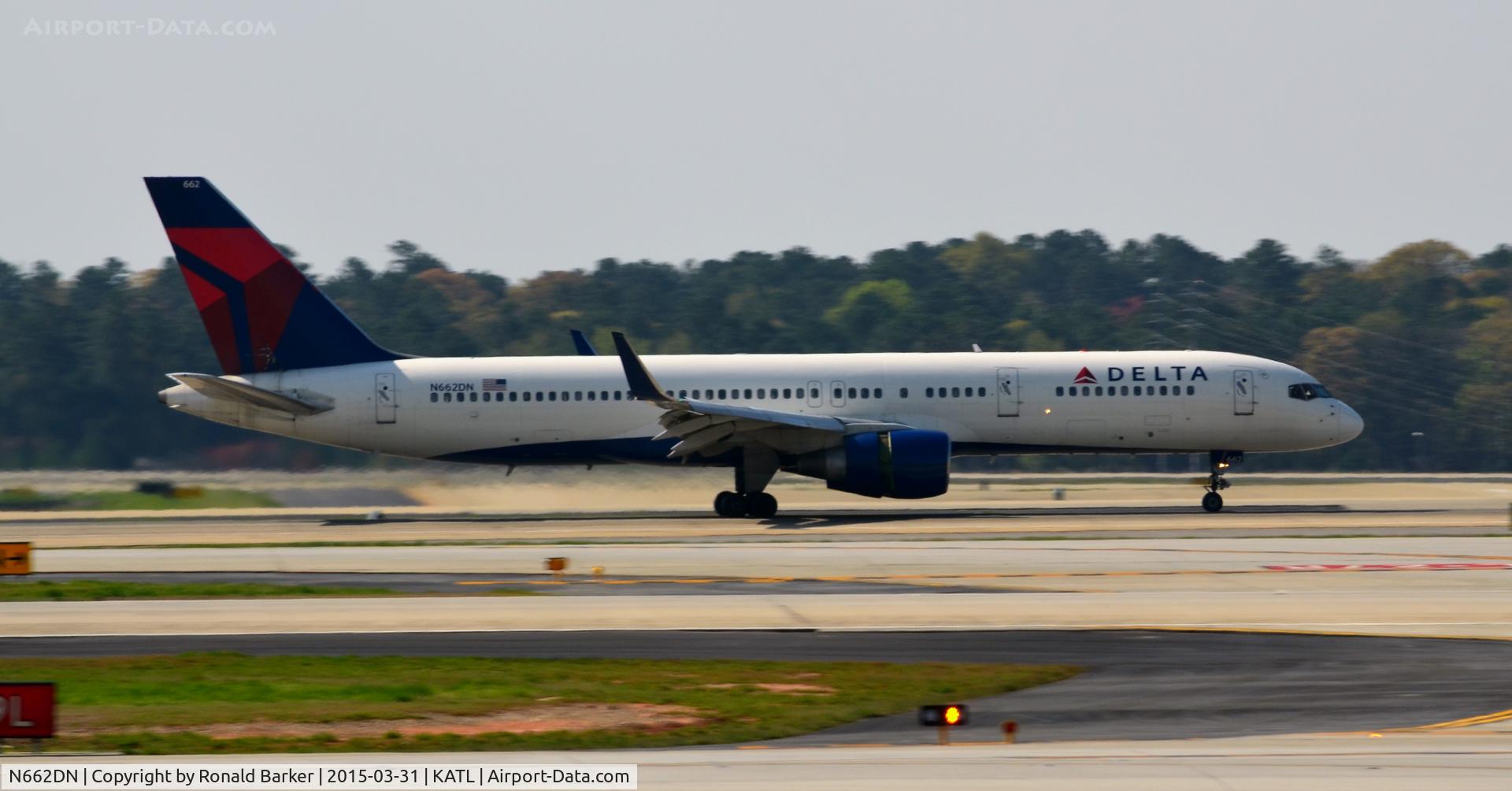 N662DN, 1991 Boeing 757-232 C/N 24991, Landing Atlanta