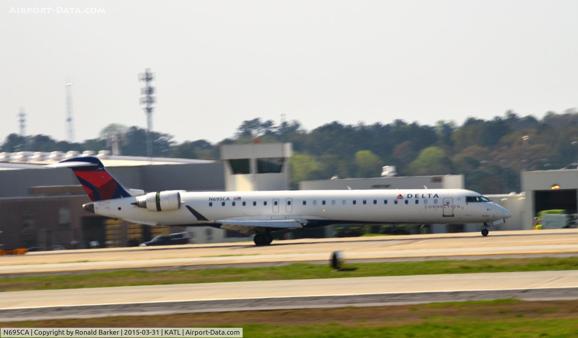 N695CA, 2006 Bombardier CRJ-900ER (CL-600-2D24) C/N 15097, Landing Atlanta