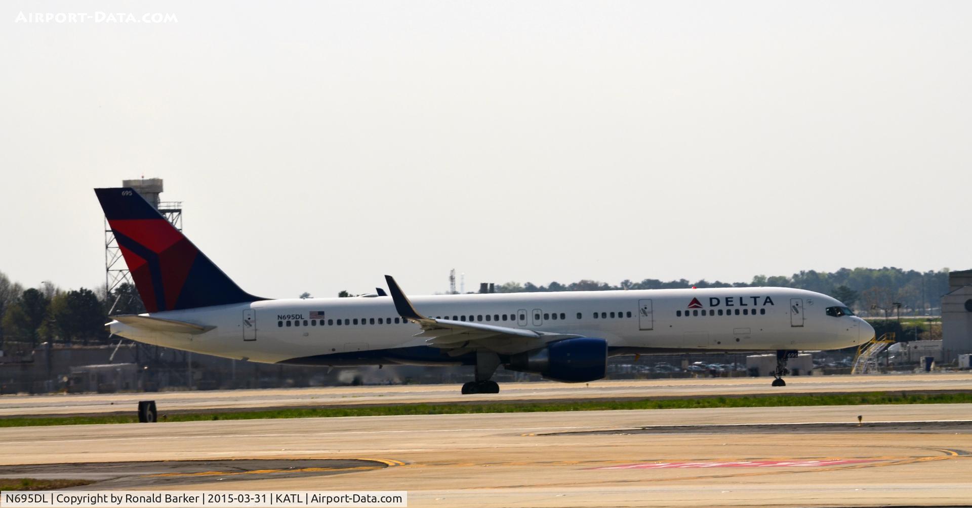 N695DL, 1998 Boeing 757-232 C/N 29727, Takeoff Atlanta