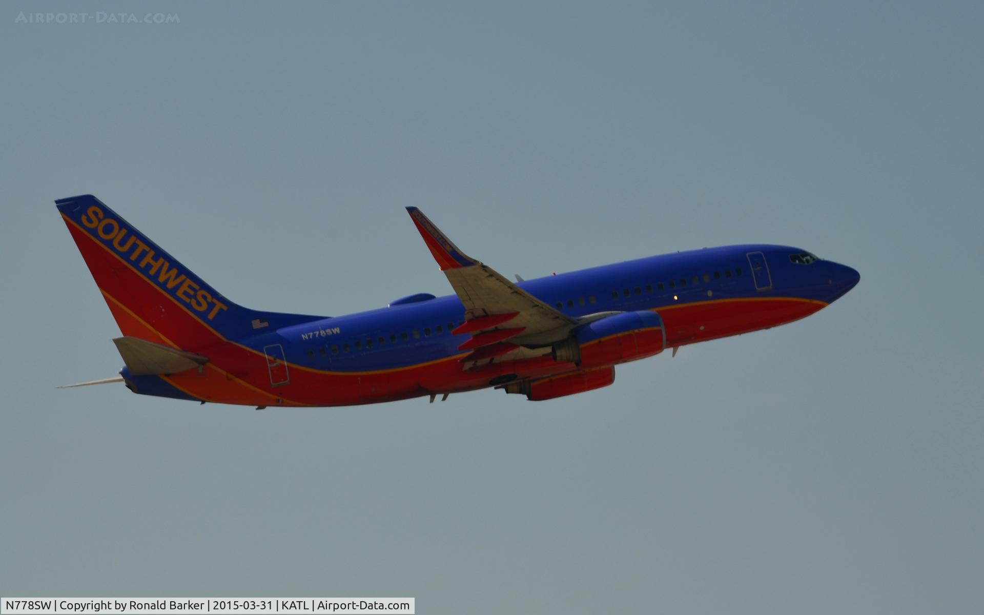 N778SW, 2000 Boeing 737-7H4 C/N 27883, Takeoff Atlanta