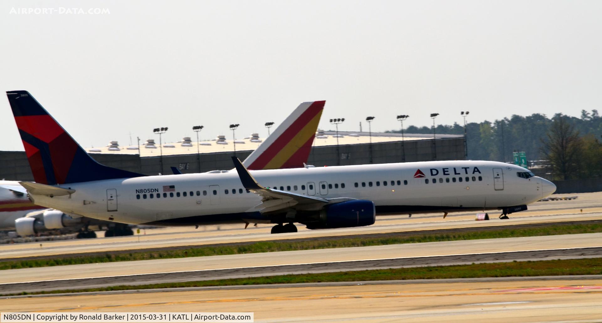 N805DN, 2013 Boeing 737-932/ER C/N 31913, Taxi Atlanta