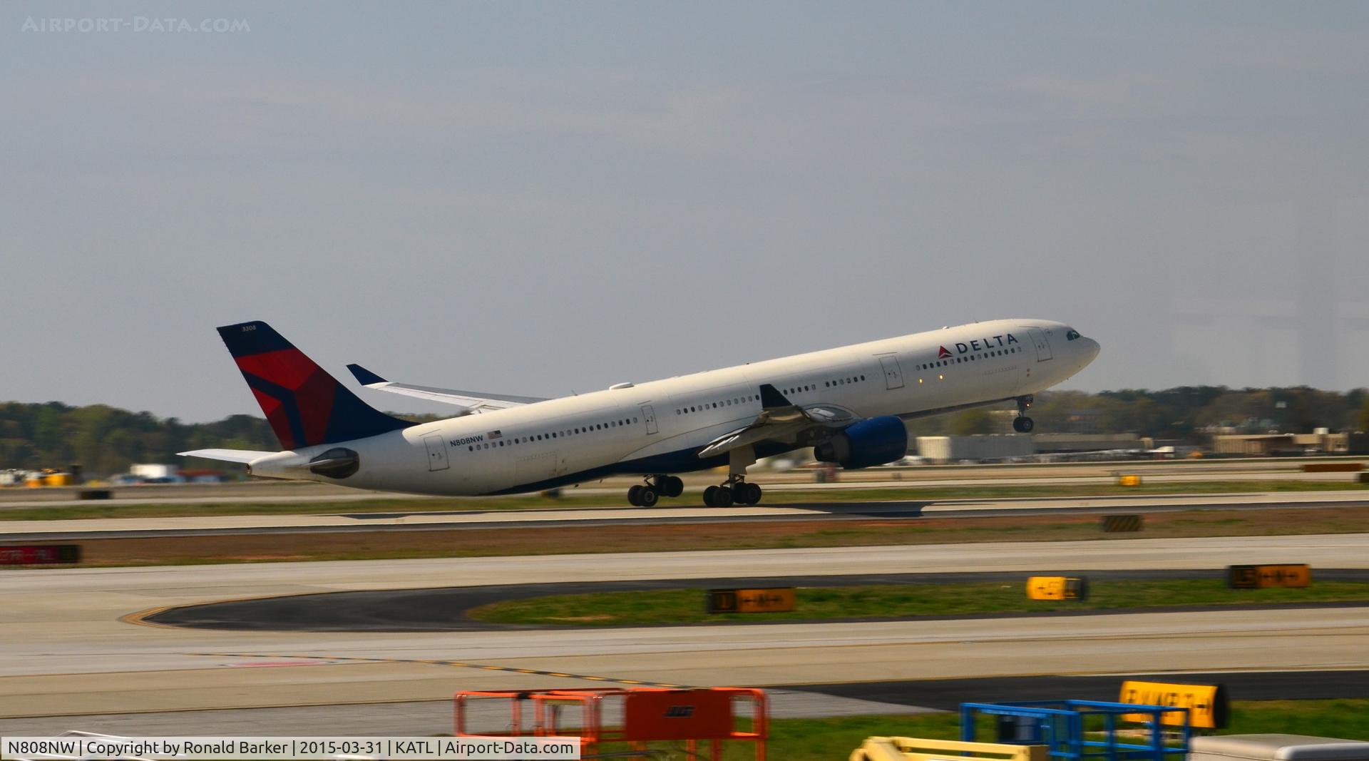 N808NW, 2004 Airbus A330-323 C/N 0591, Takeoff Atlanta