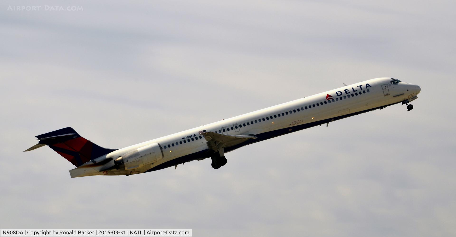 N908DA, 1995 McDonnell Douglas MD-90-30 C/N 53388, Takeoff Atlanta