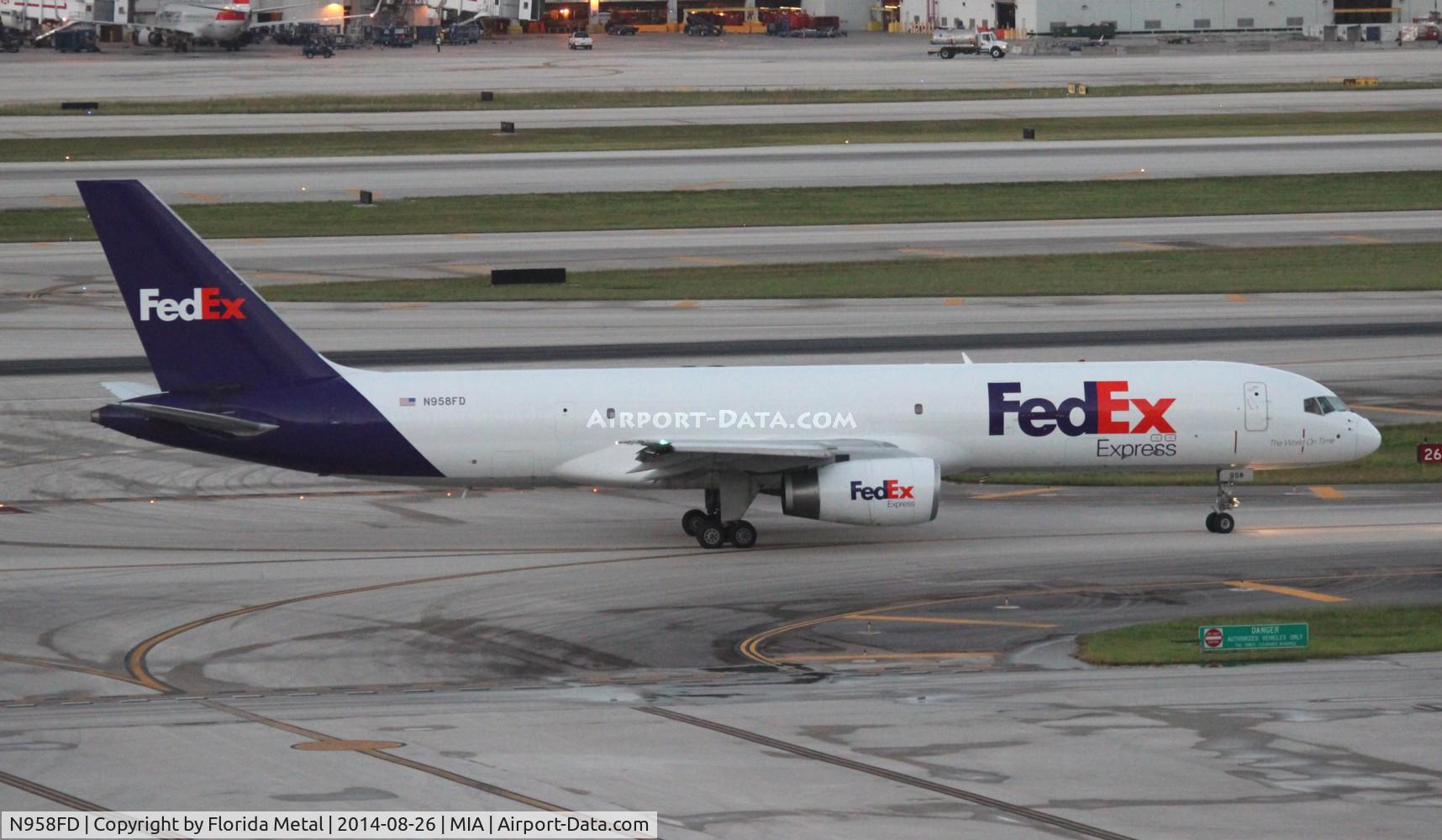 N958FD, 1988 Boeing 757-236ET C/N 24371, Fed Ex