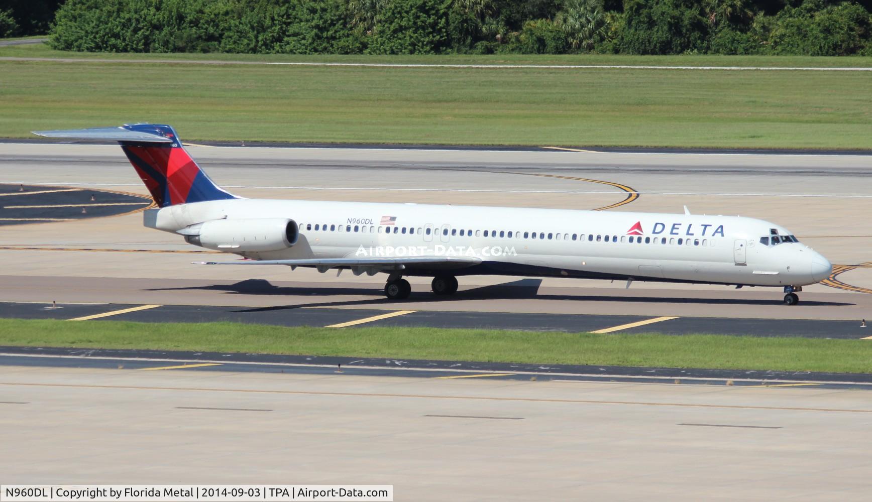 N960DL, 1990 McDonnell Douglas MD-88 C/N 49979, Delta