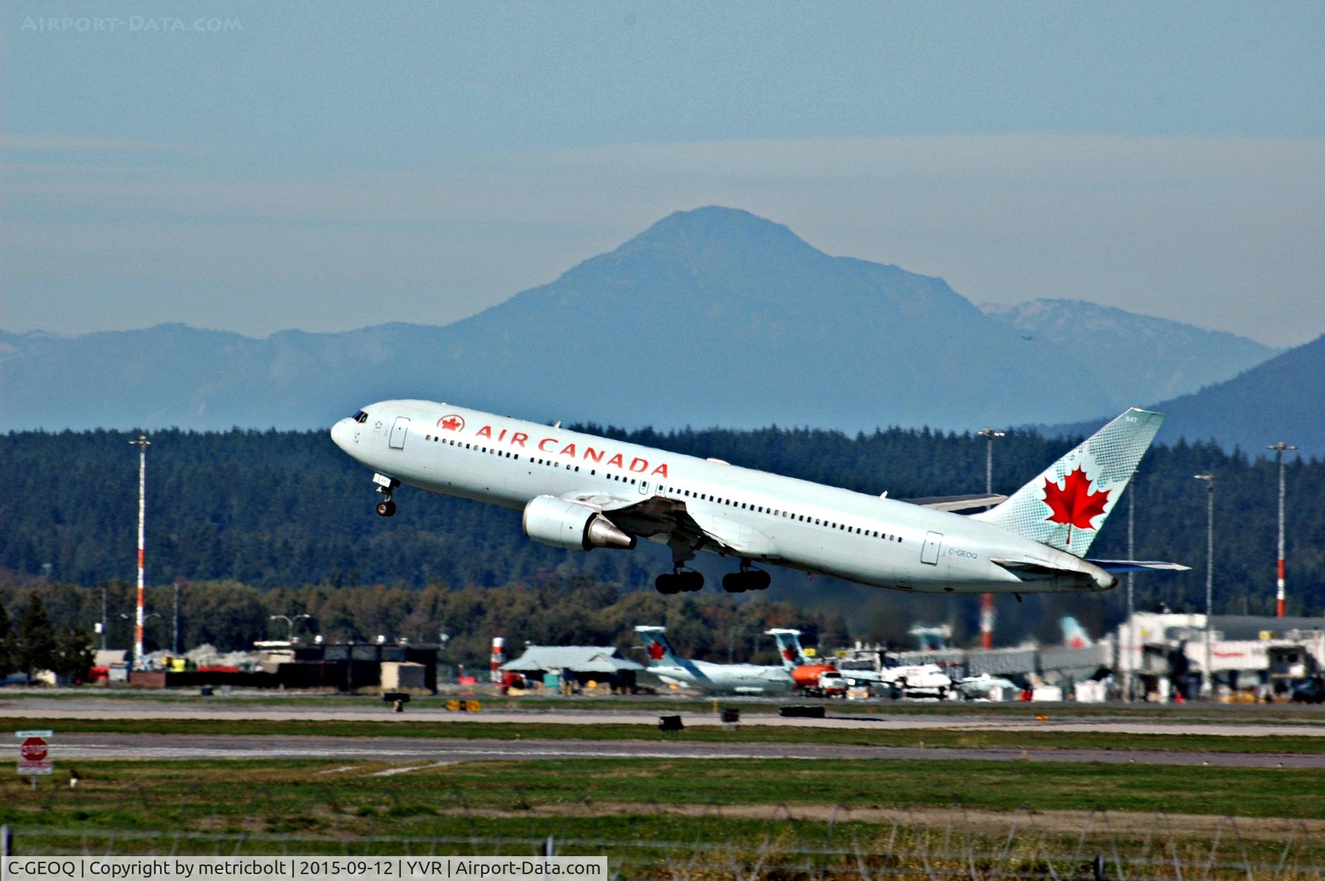 C-GEOQ, 1999 Boeing 767-375/ER C/N 30112, Off to YYZ