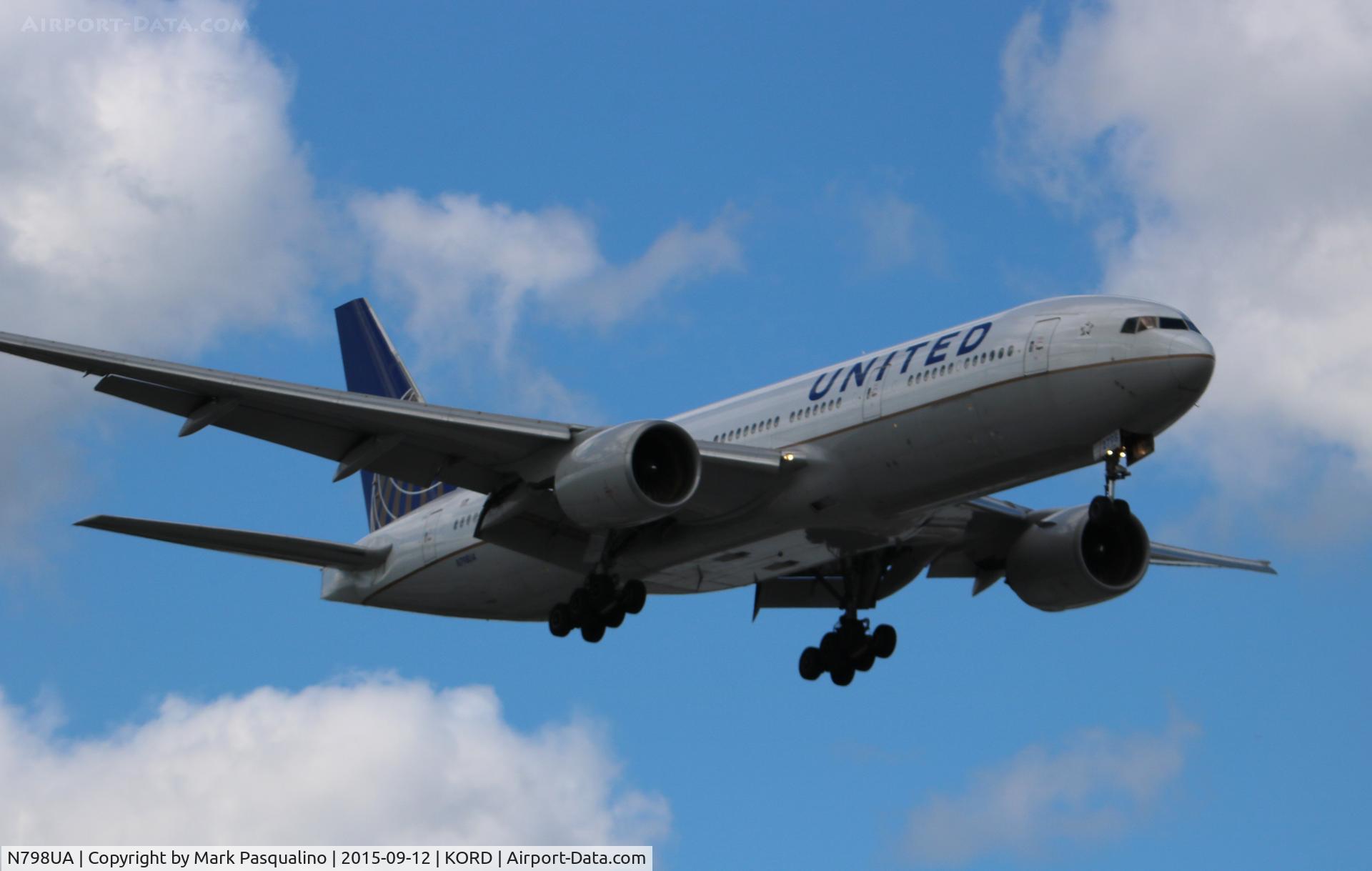 N798UA, 1998 Boeing 777-222ER C/N 26928, Boeing 777-200