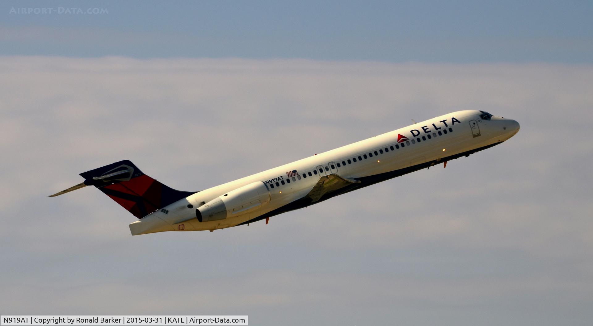 N919AT, 2001 Boeing 717-200 C/N 55084, Takeoff Atlanta