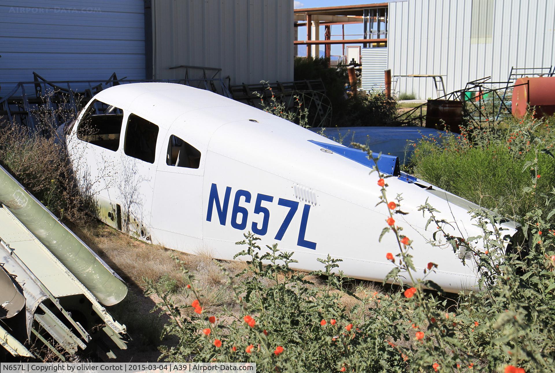 N657L, 1988 Piper PA-28-161 C/N 2816060, in bad shape...