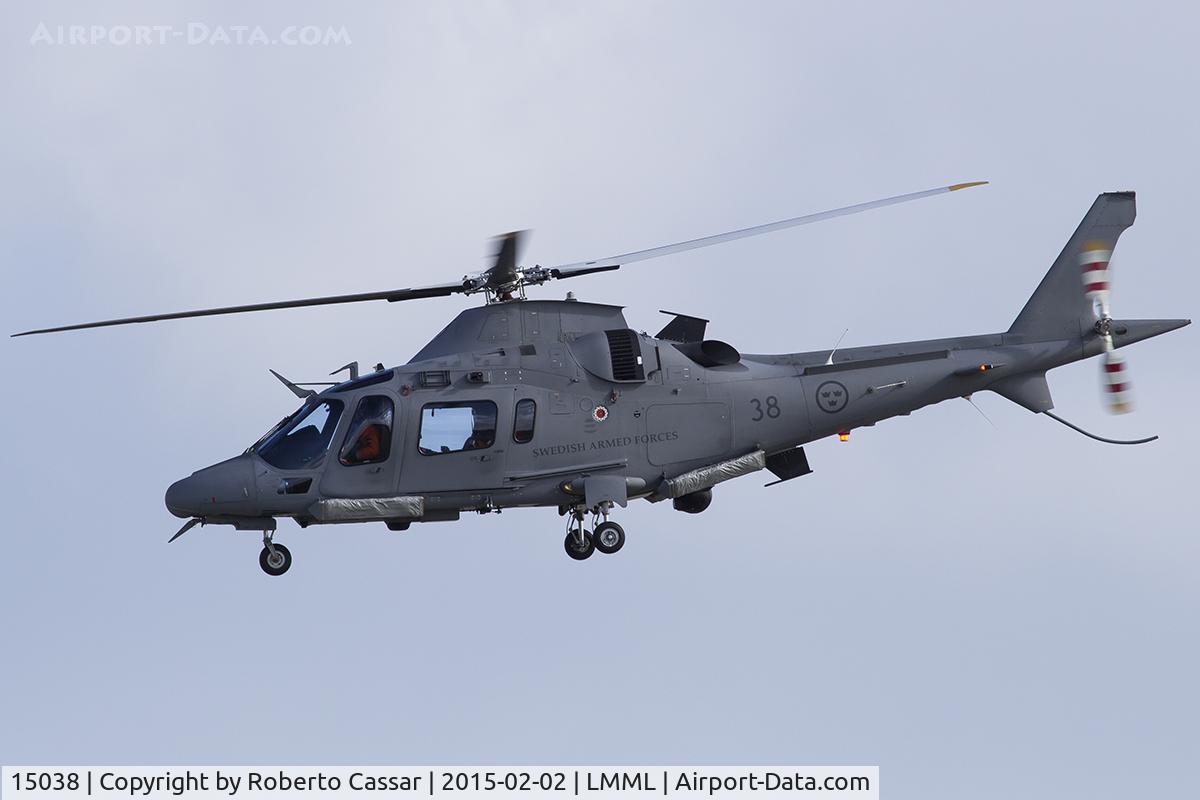 15038, Agusta Hkp15B (A-109E LUH) C/N 13768, Runway 31