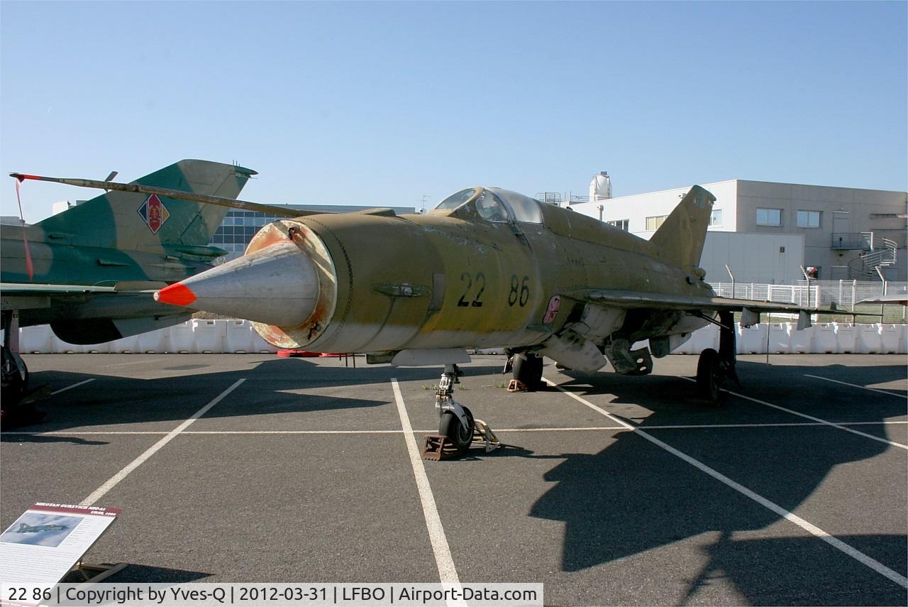 22 86, Mikoyan-Gurevich MiG-21M C/N 960513, Mikoyan-Gurevich MiG-21M, Preserved at Les Ailes Anciennes Museum, Toulouse-Blagnac