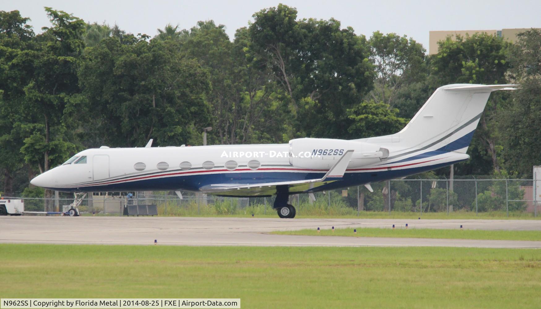 N962SS, 1989 Gulfstream Aerospace G-IV C/N 1121, Gulfstream IV