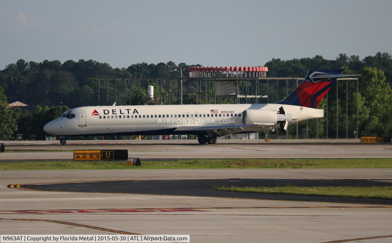 N963AT, 2001 Boeing 717-200 C/N 55024, Delta