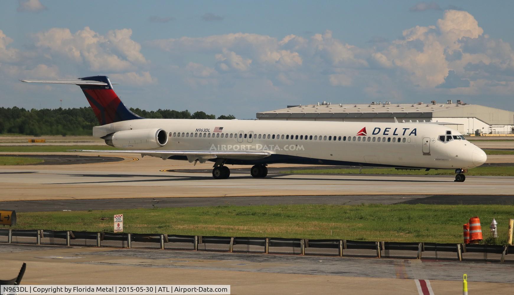 N963DL, 1990 McDonnell Douglas MD-88 C/N 49982, Delta